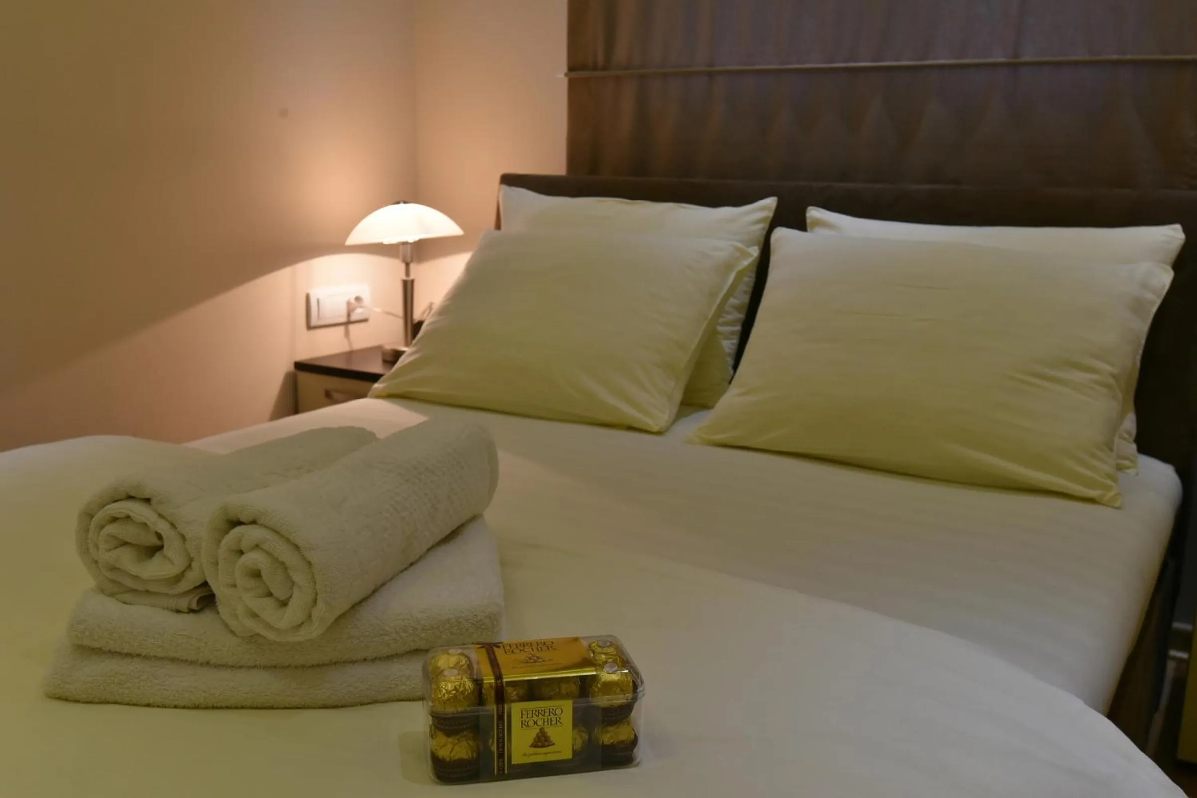 Bedroom, Bed in Villa Natural Wood