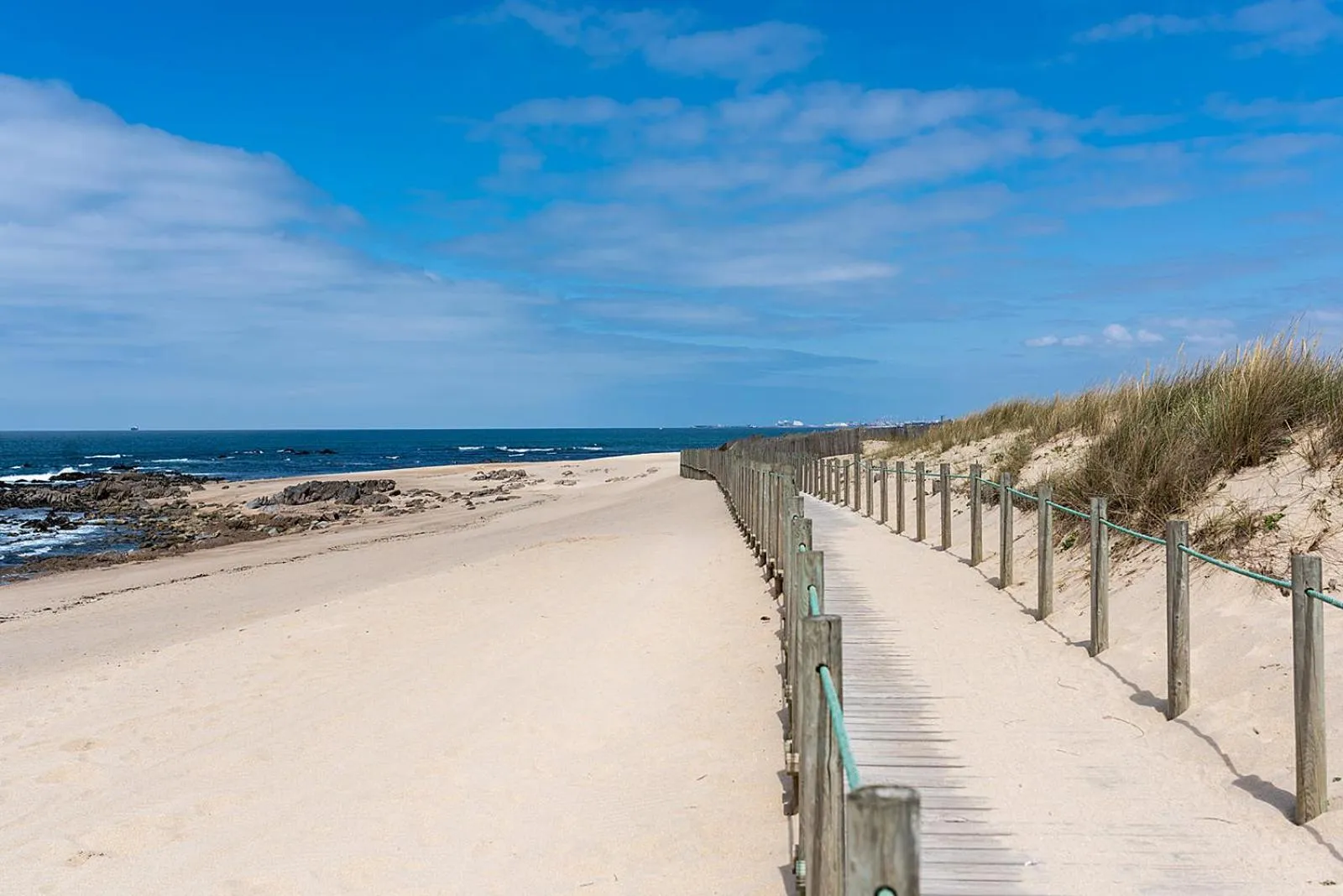 Beach in Madalena Beach Apartment by MP