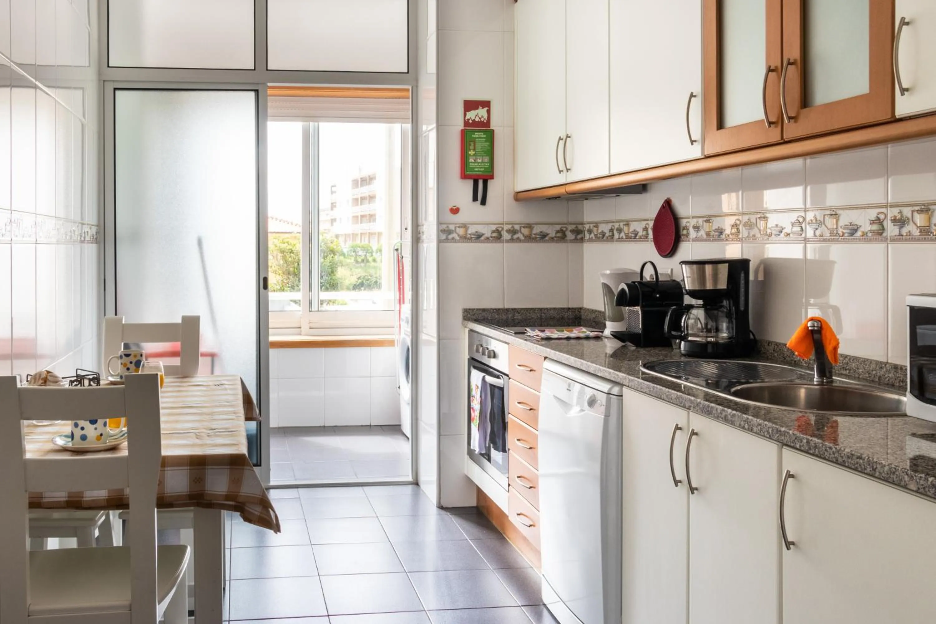 Coffee/tea facilities in Madalena Beach Apartment by MP