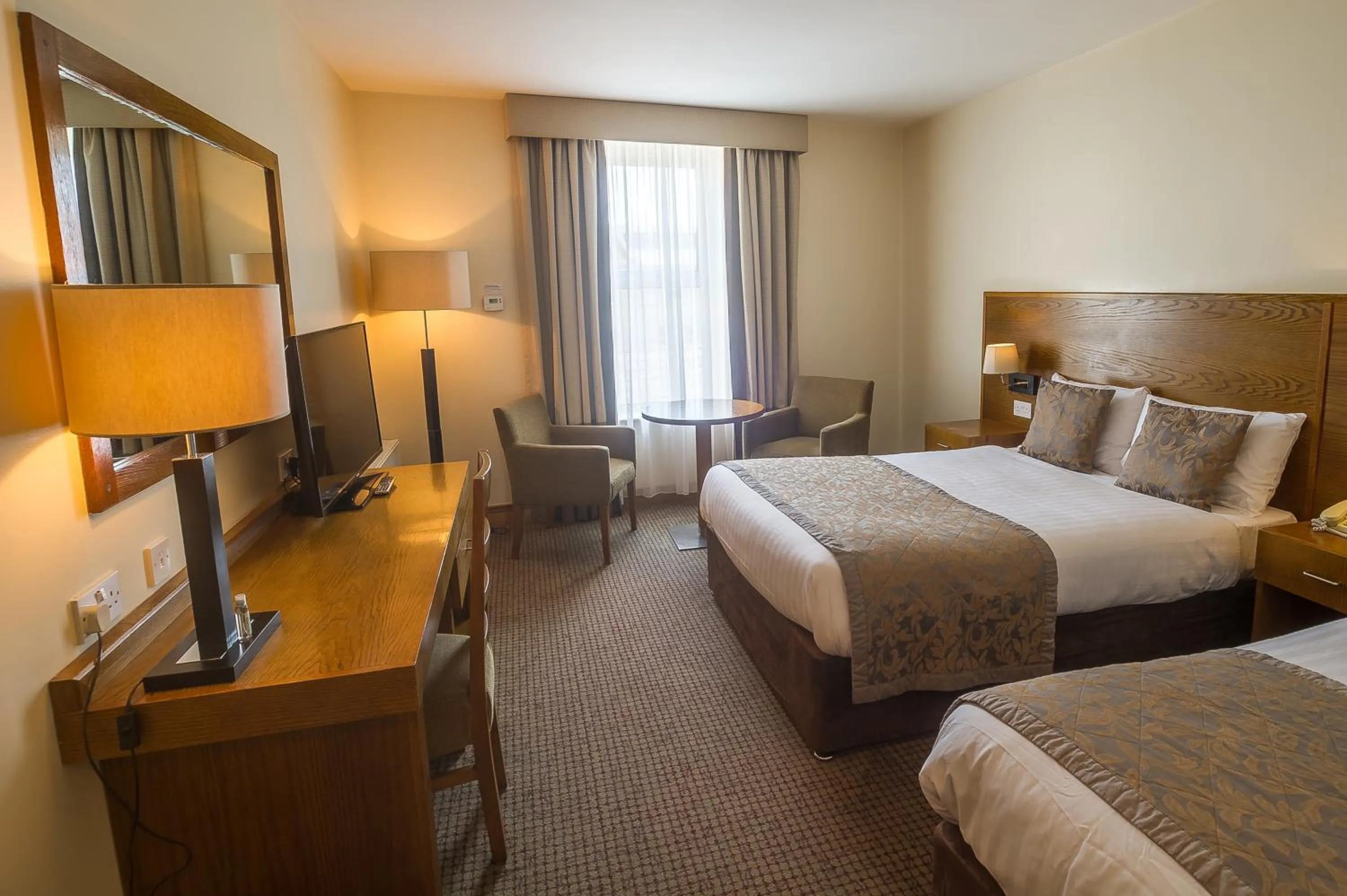 Photo of the whole room, Bed in The Carraig Hotel