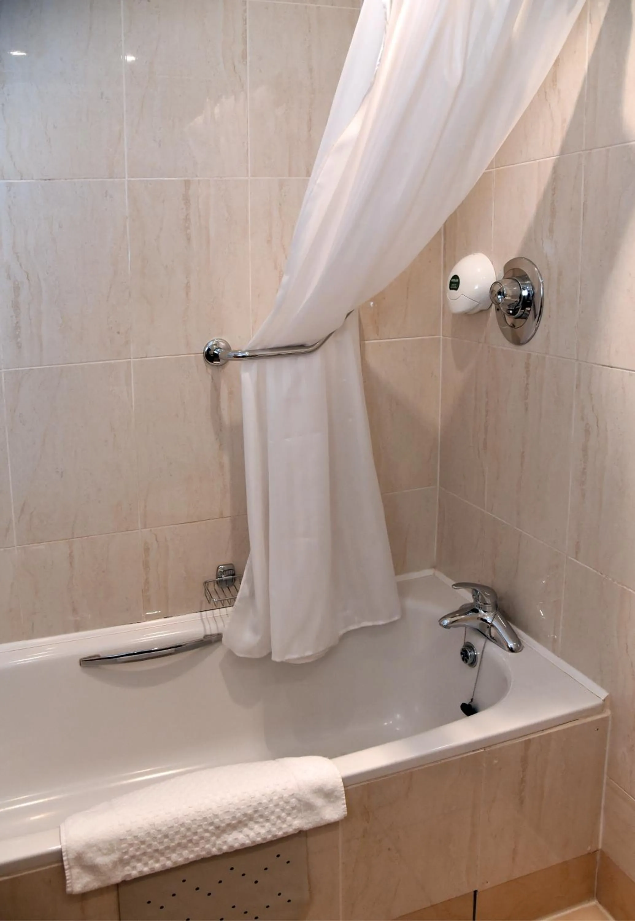 Bathroom in The Carraig Hotel