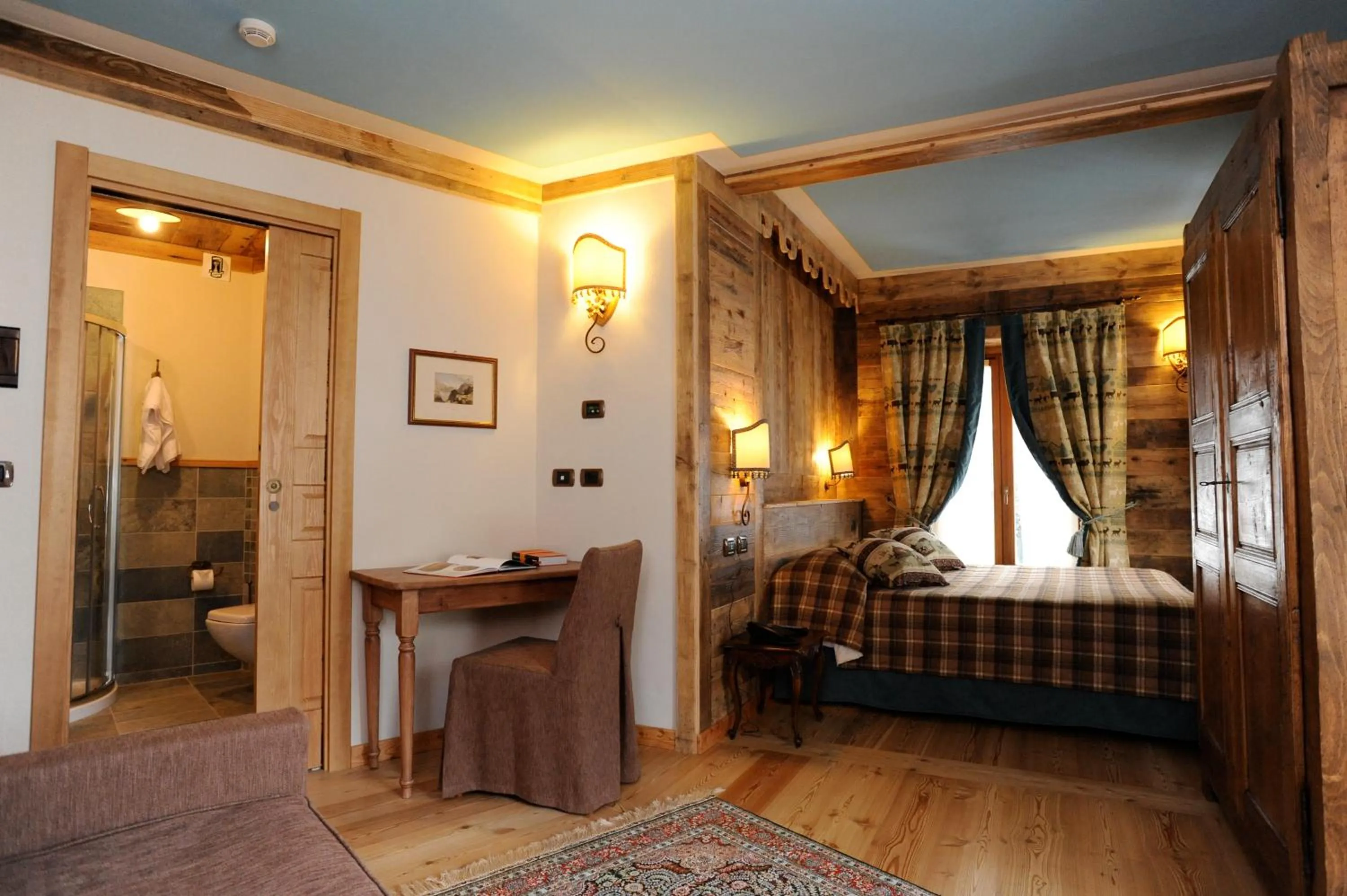 Toilet in Laghetto Alpine Hotel & Restaurant