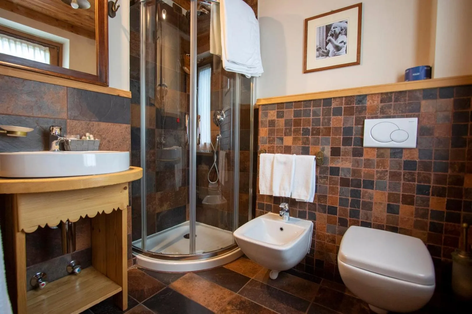 Laghetto Alpine Hotel & Restaurant