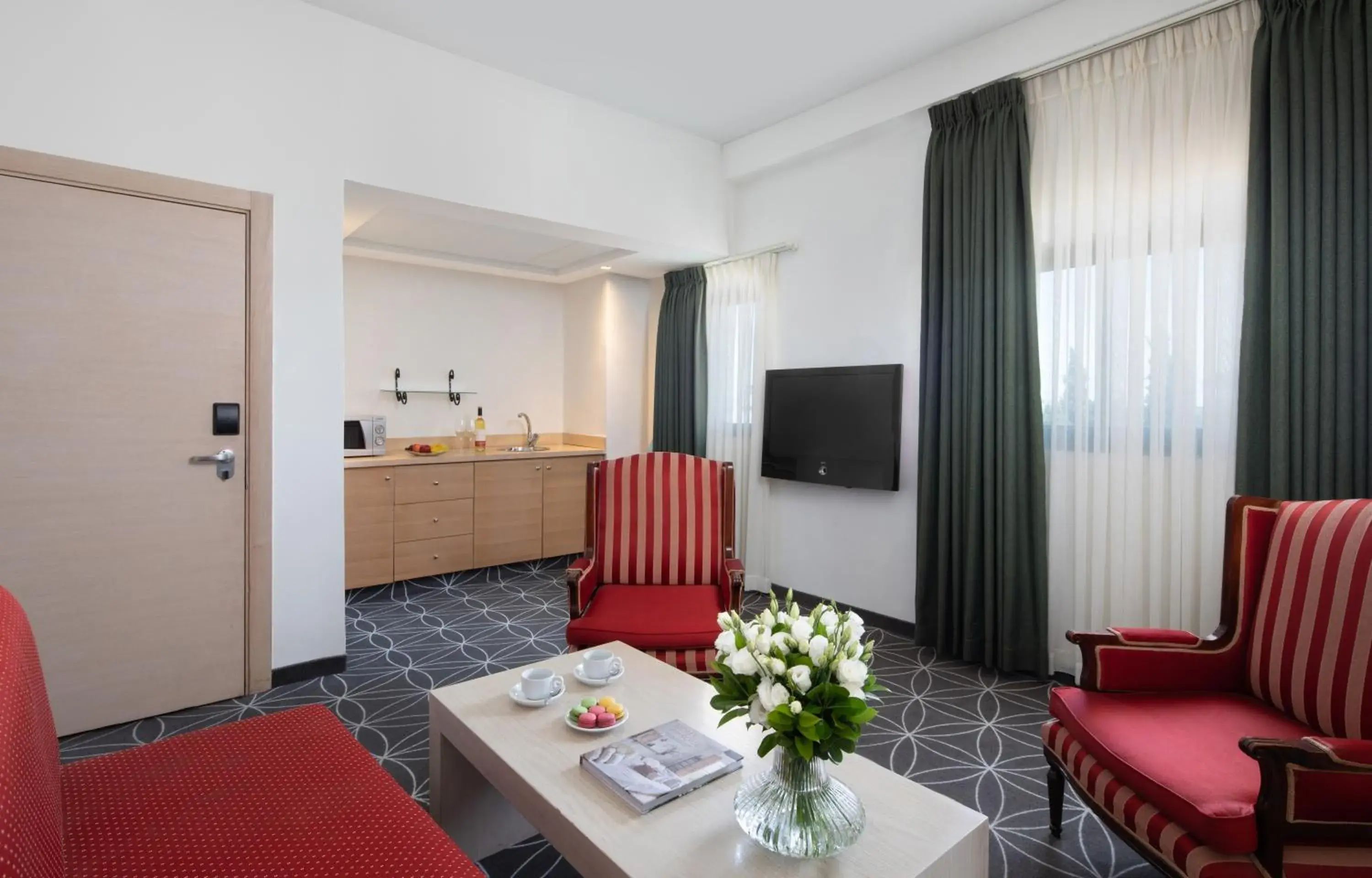 Suite - single occupancy in Legacy Hotel Suite - single occupancy in Legacy Hotel