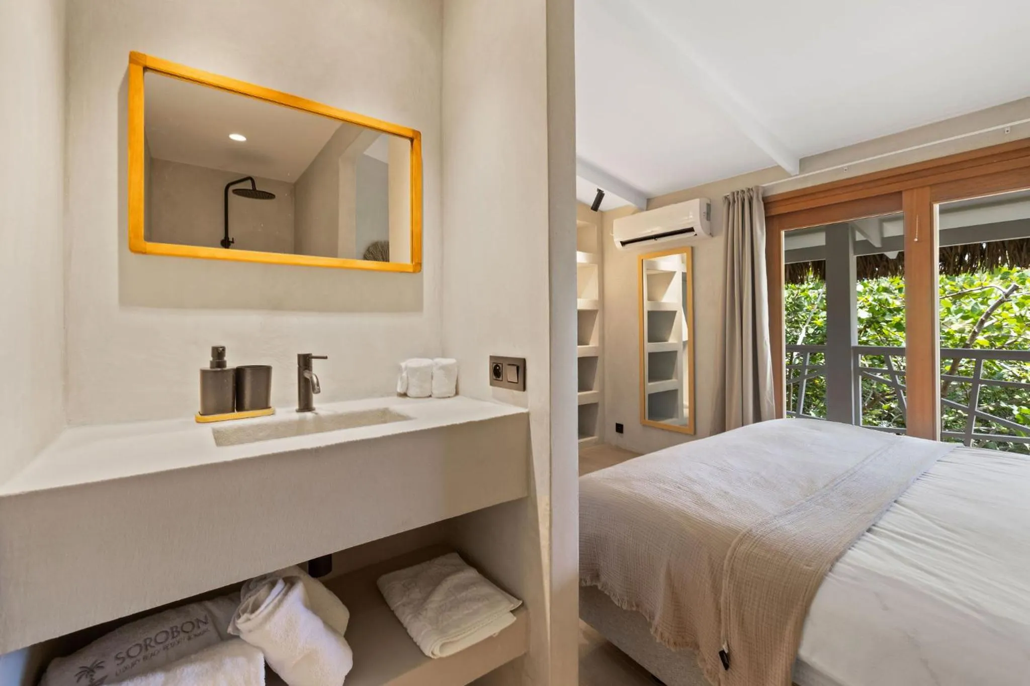 Bathroom in Sorobon Luxury Beach Resort