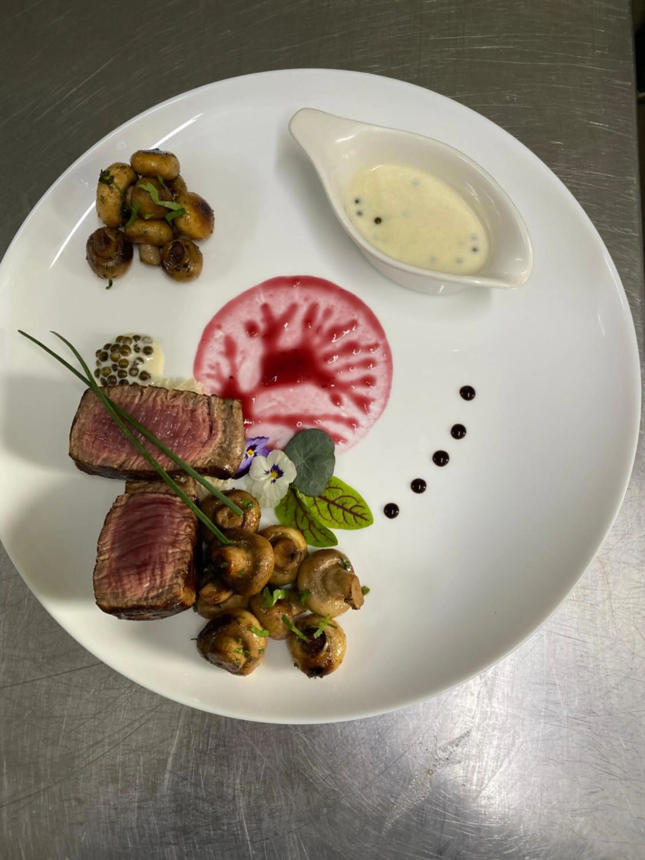 Food in Motel Cincis