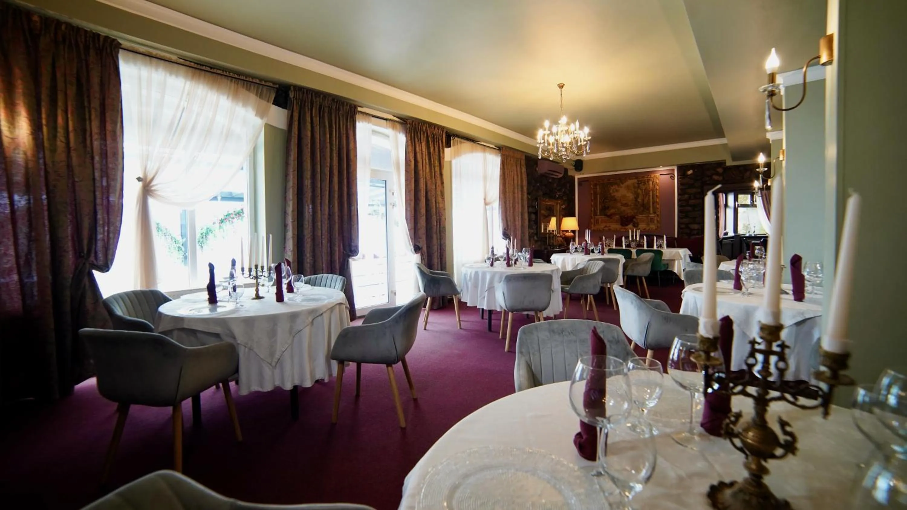 Restaurant/places to eat in Motel Cincis