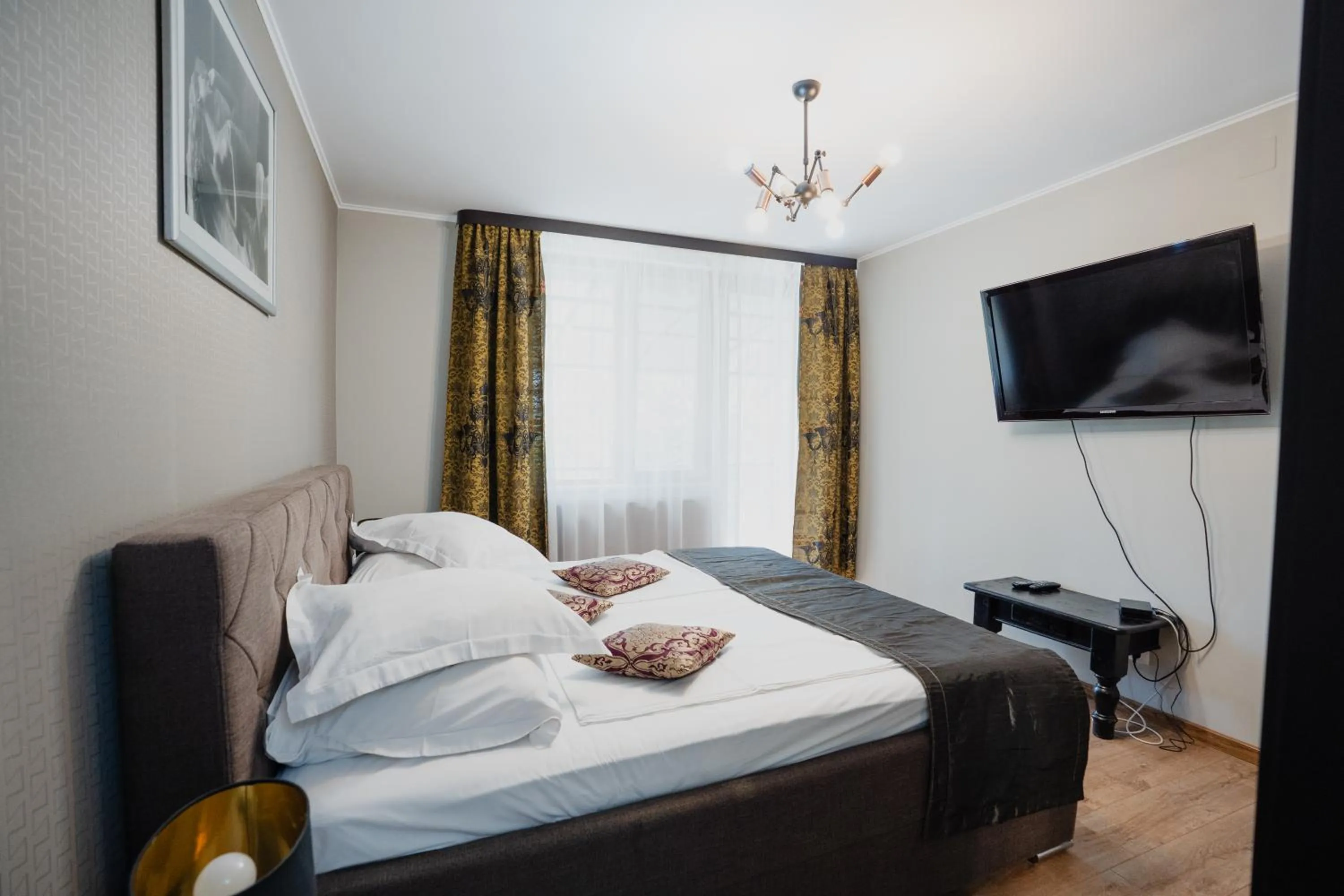 Bed in Cincis by the Lake