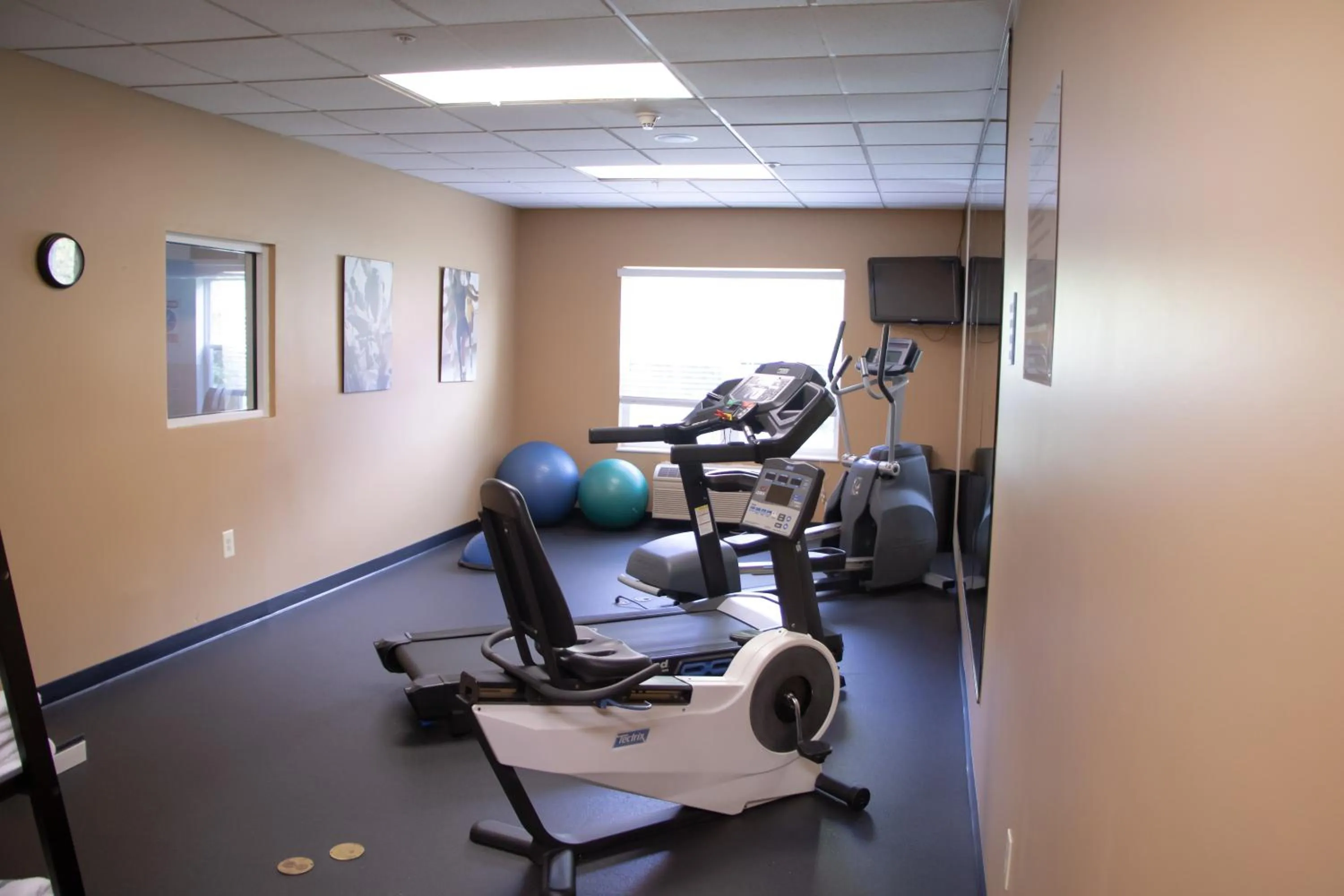 Fitness centre/facilities in Holiday Inn Express & Suites Columbus East - Reynoldsburg by IHG