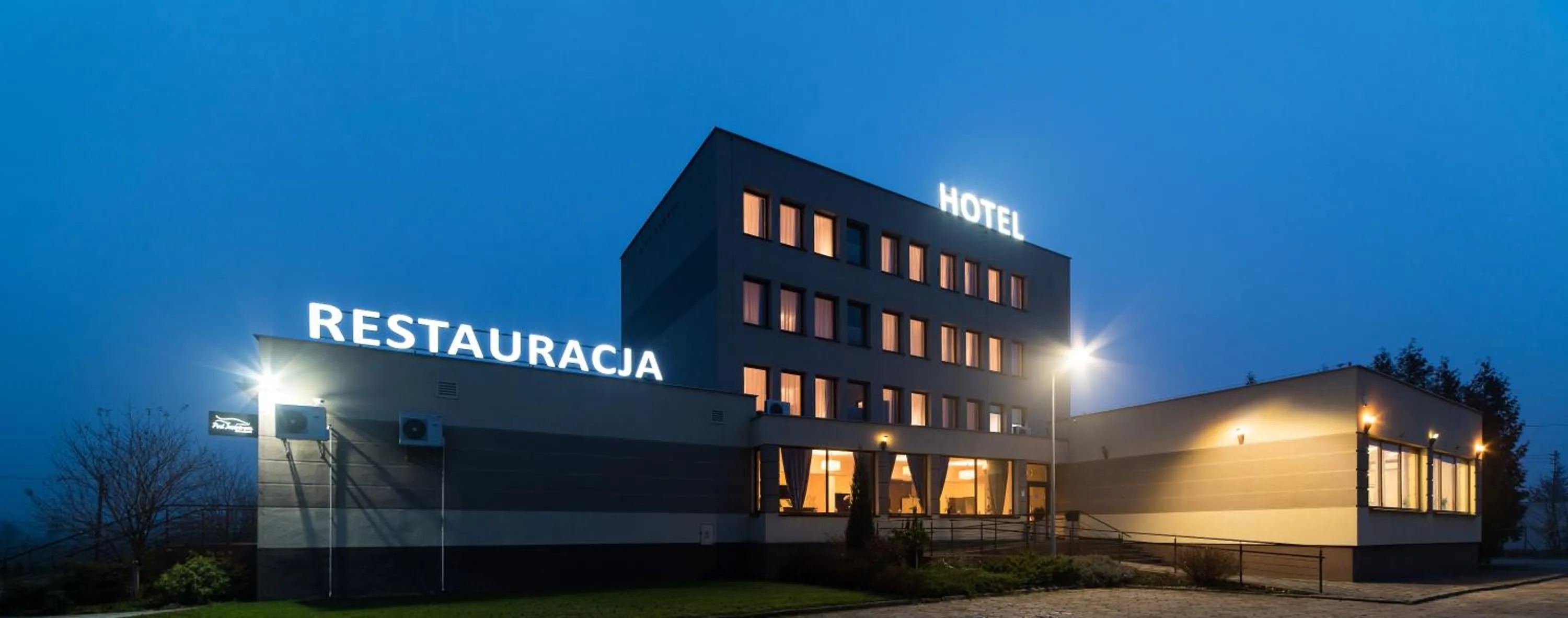 Facade/entrance in Hotel Pod Jesiotrem