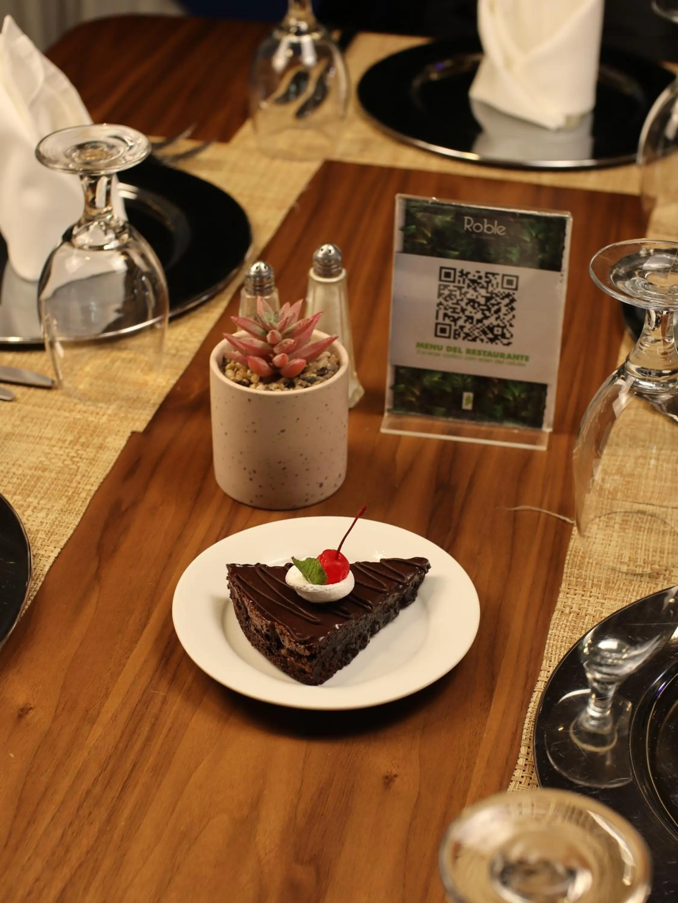 Restaurant/places to eat in Hotel Agualcas