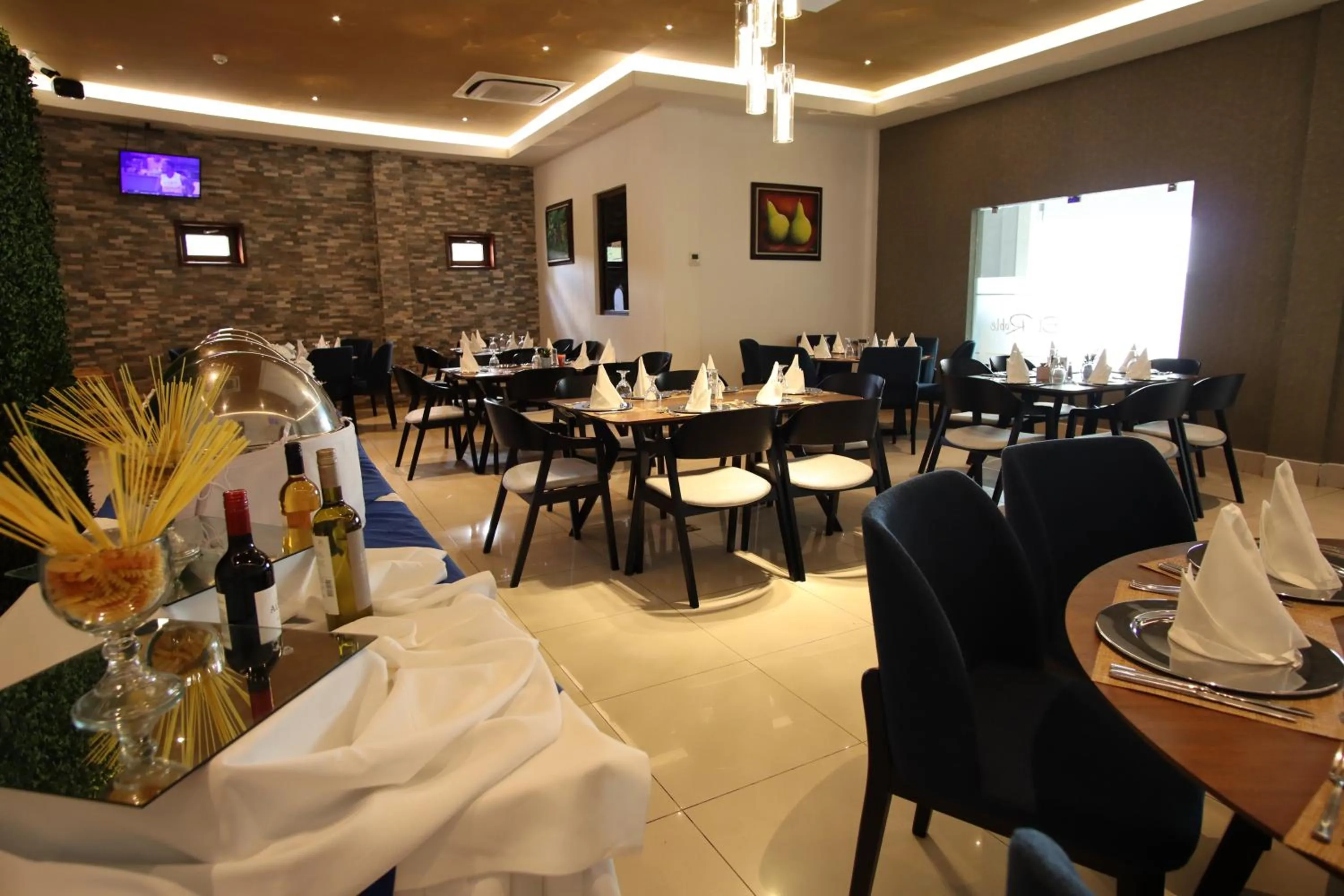 Restaurant/places to eat in Hotel Agualcas
