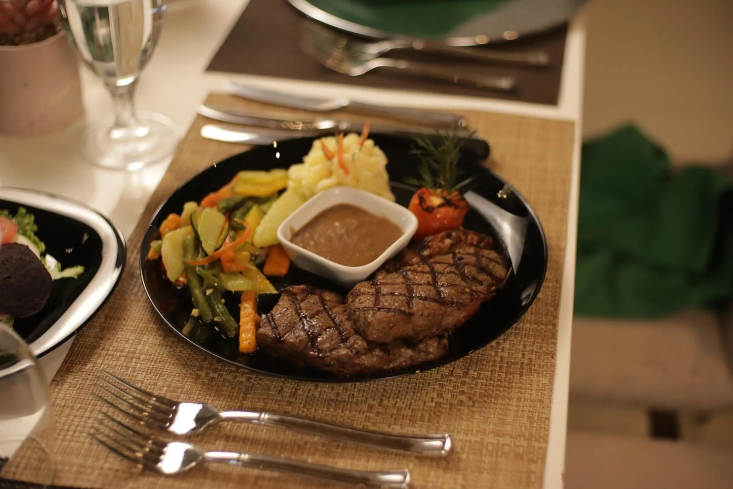 Restaurant/places to eat in Hotel Agualcas