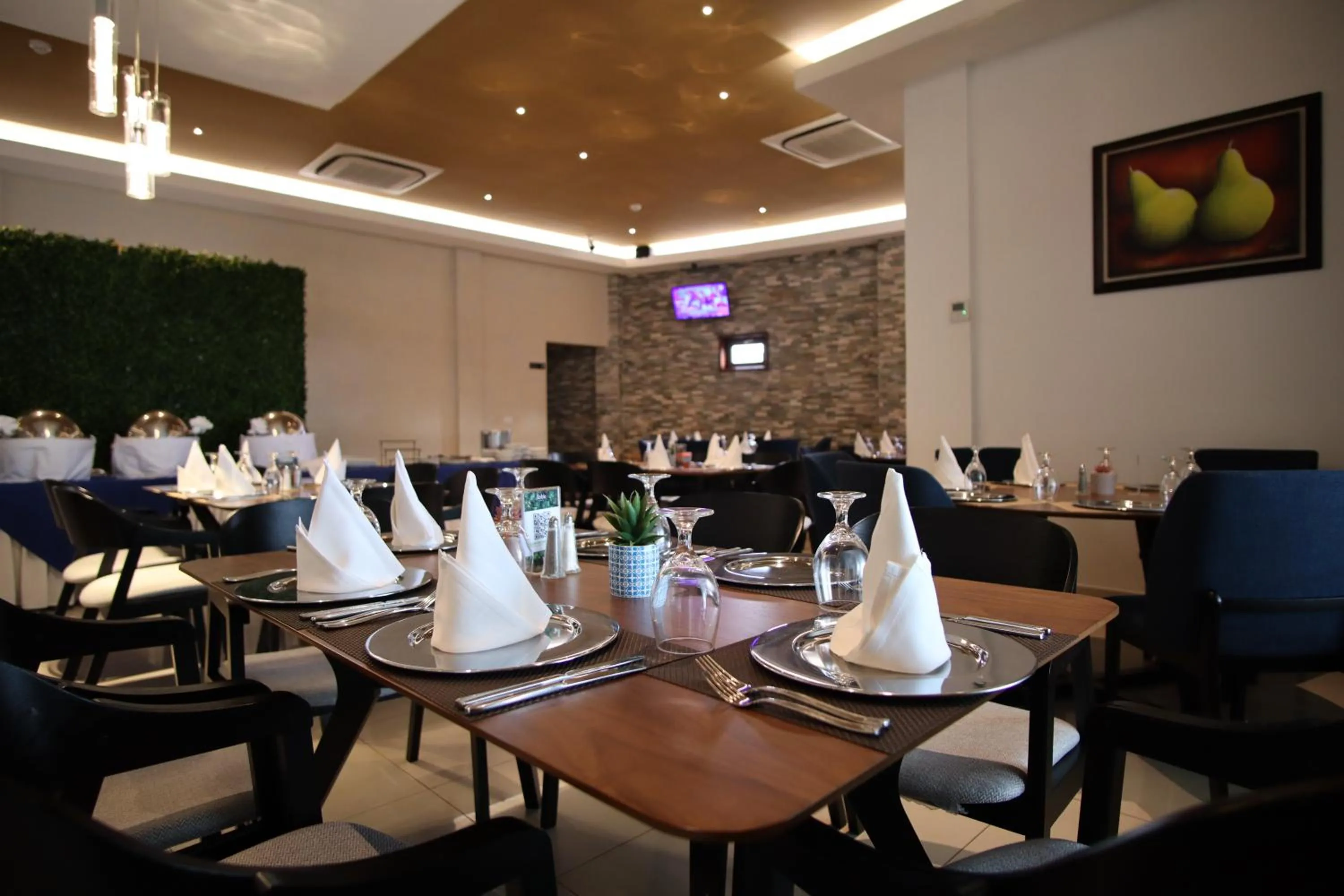 Restaurant/places to eat in Hotel Agualcas