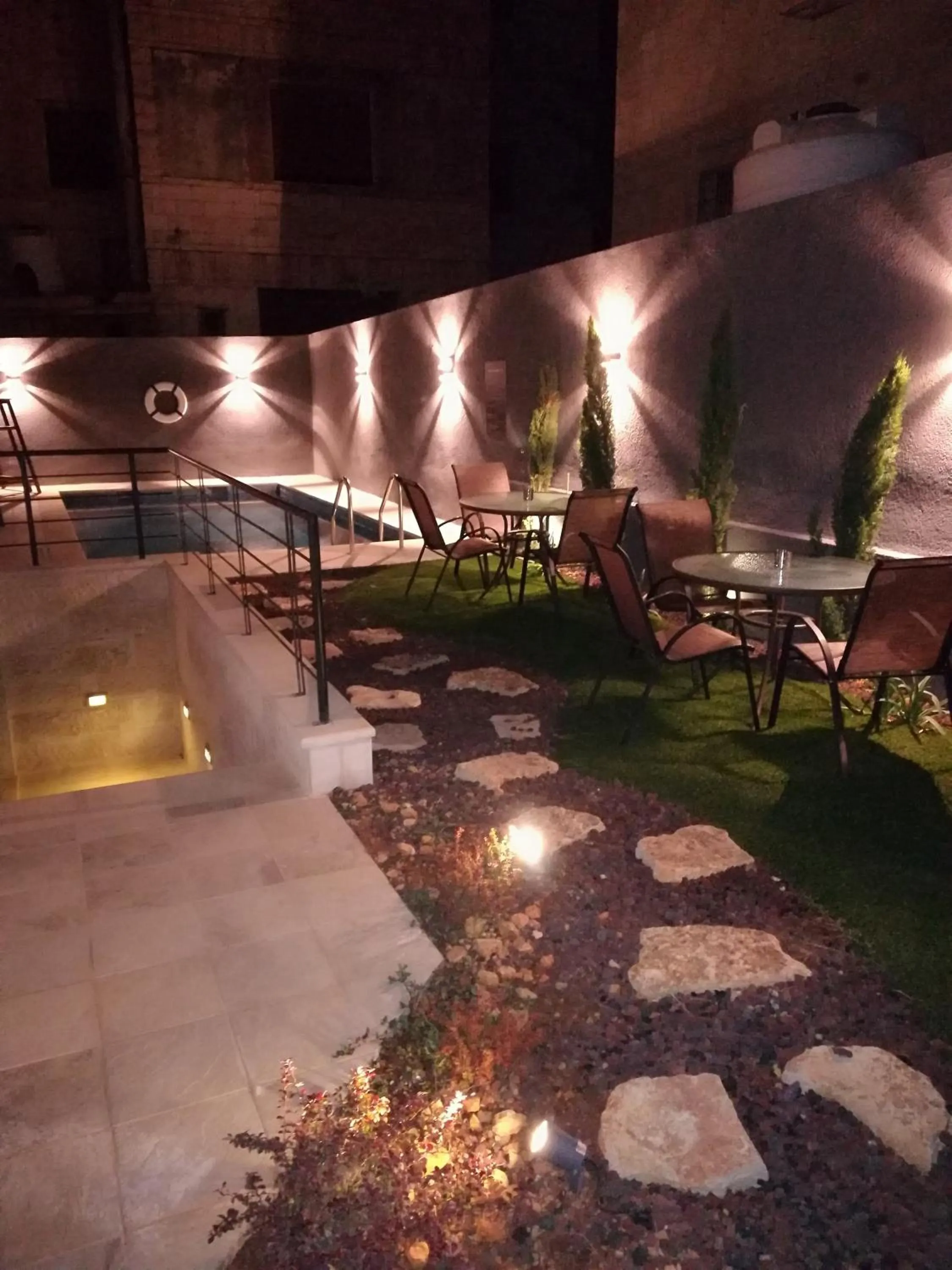 Garden in Shams Alweibdeh Hotel Apartments
