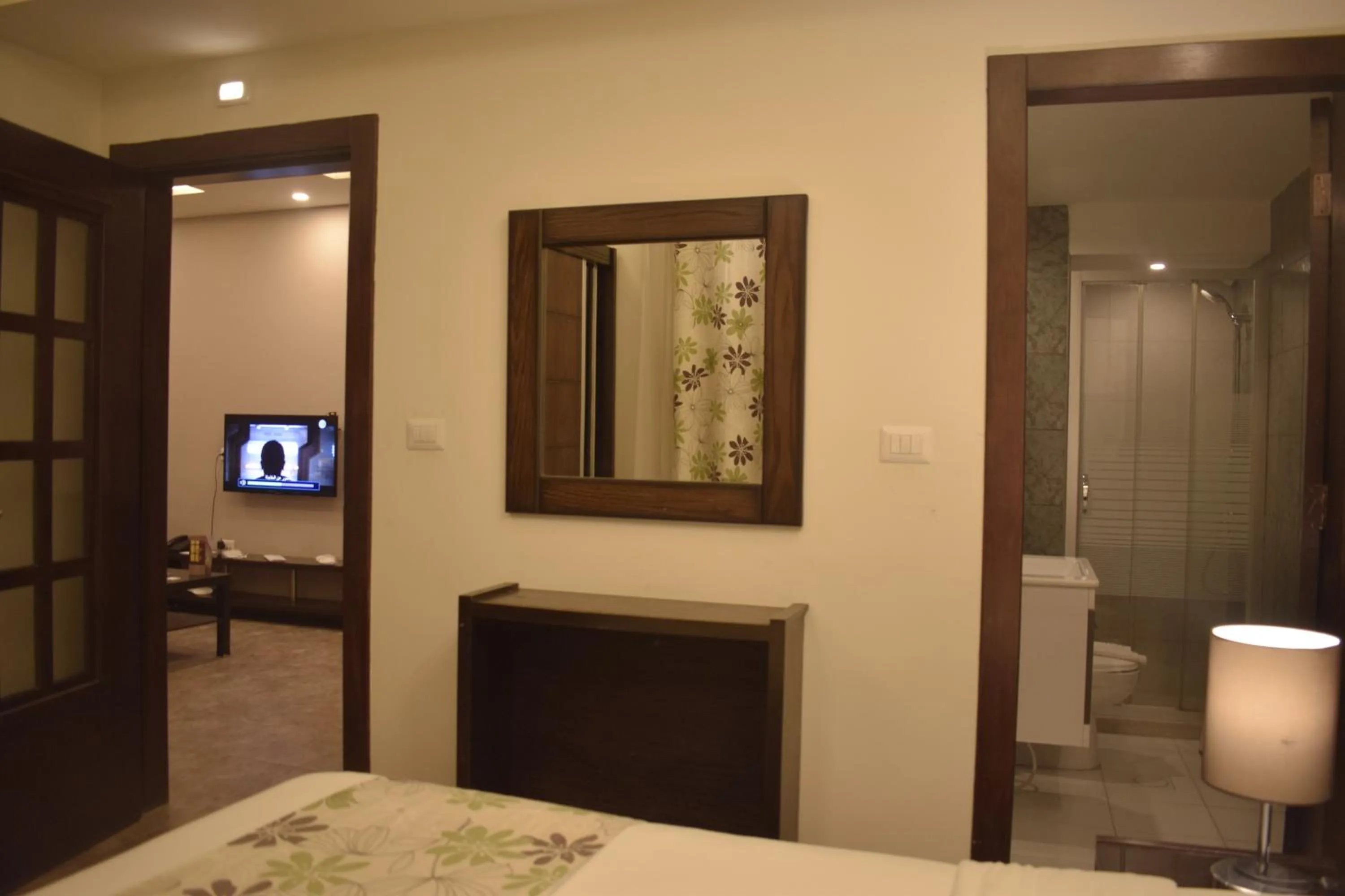Bedroom, Bed in Shams Alweibdeh Hotel Apartments
