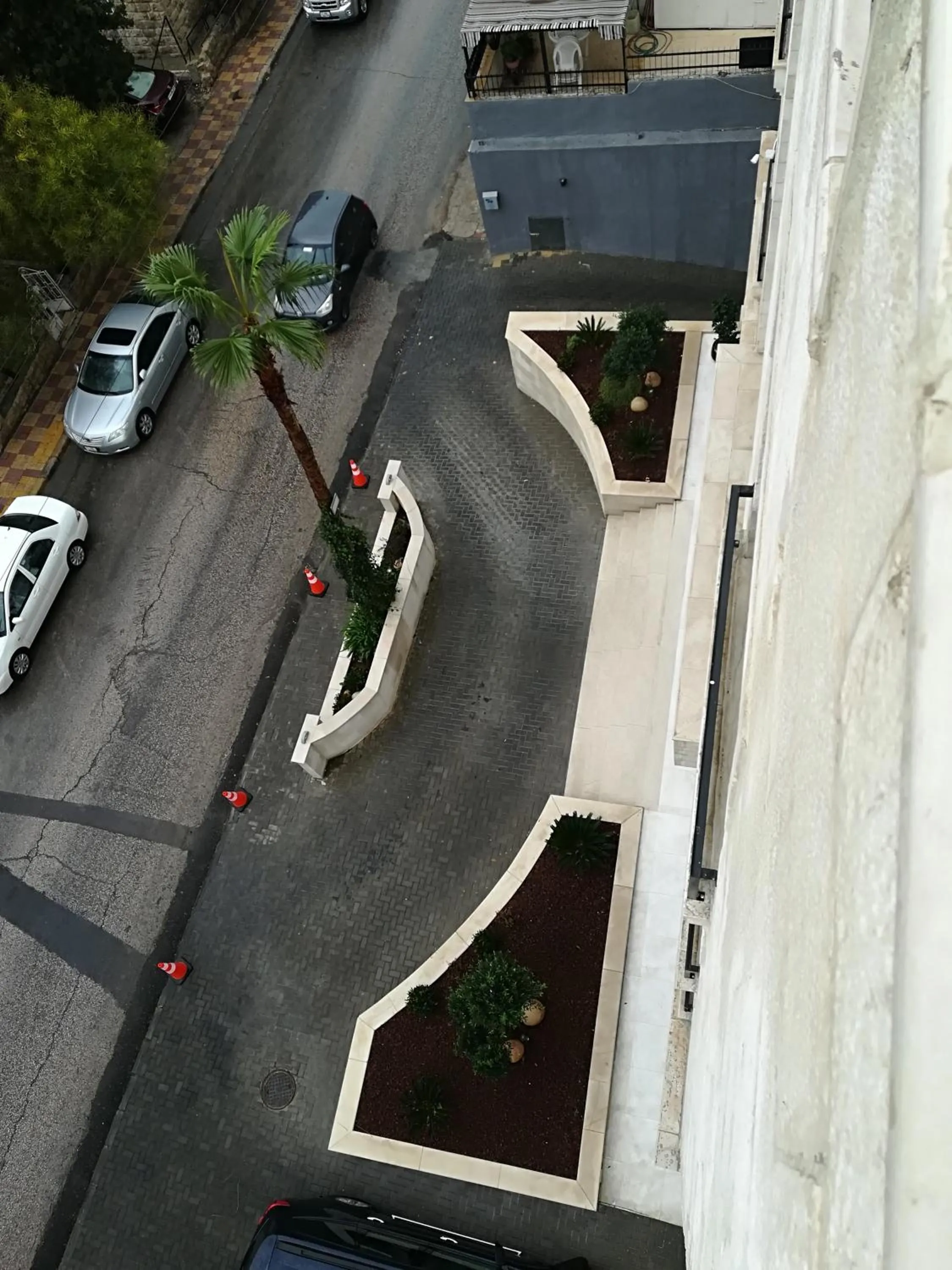 Street view in Shams Alweibdeh Hotel Apartments