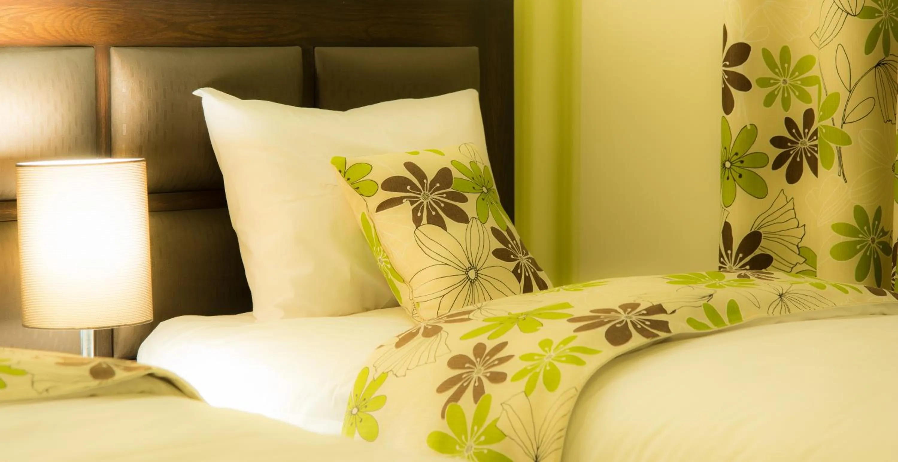 Bed in Shams Alweibdeh Hotel Apartments