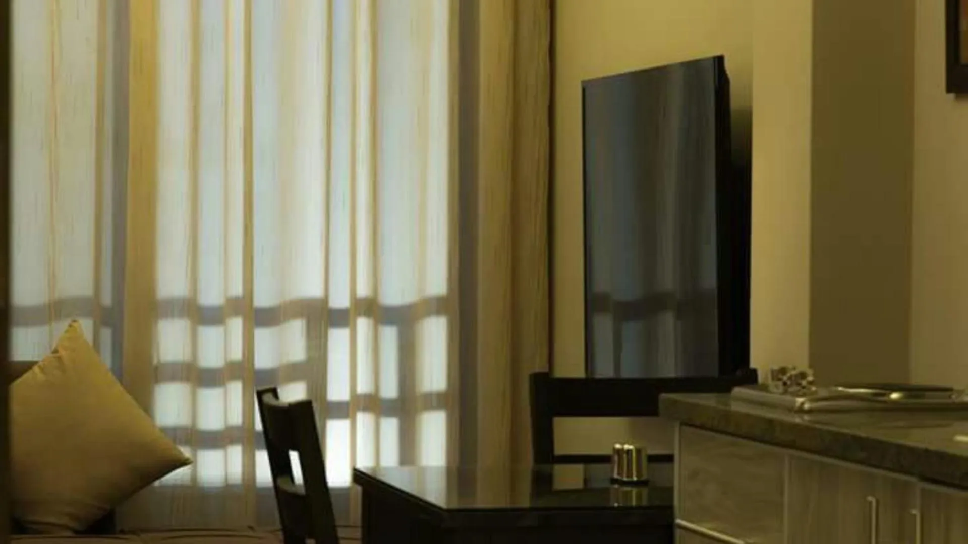 Living room in Shams Alweibdeh Hotel Apartments