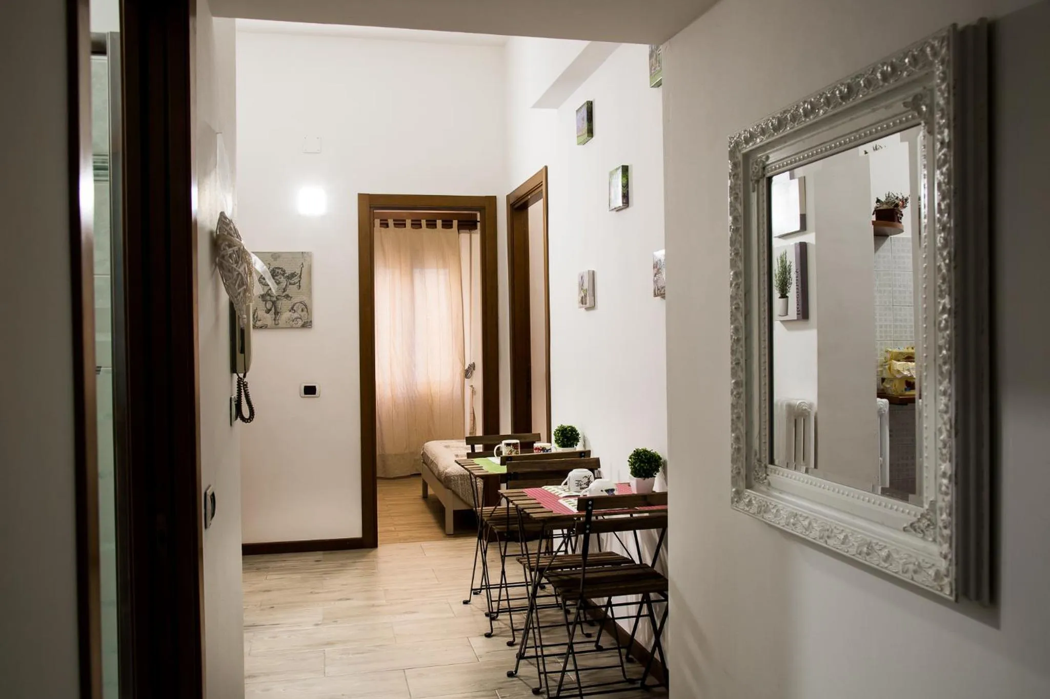 Dining area in B&B Zara