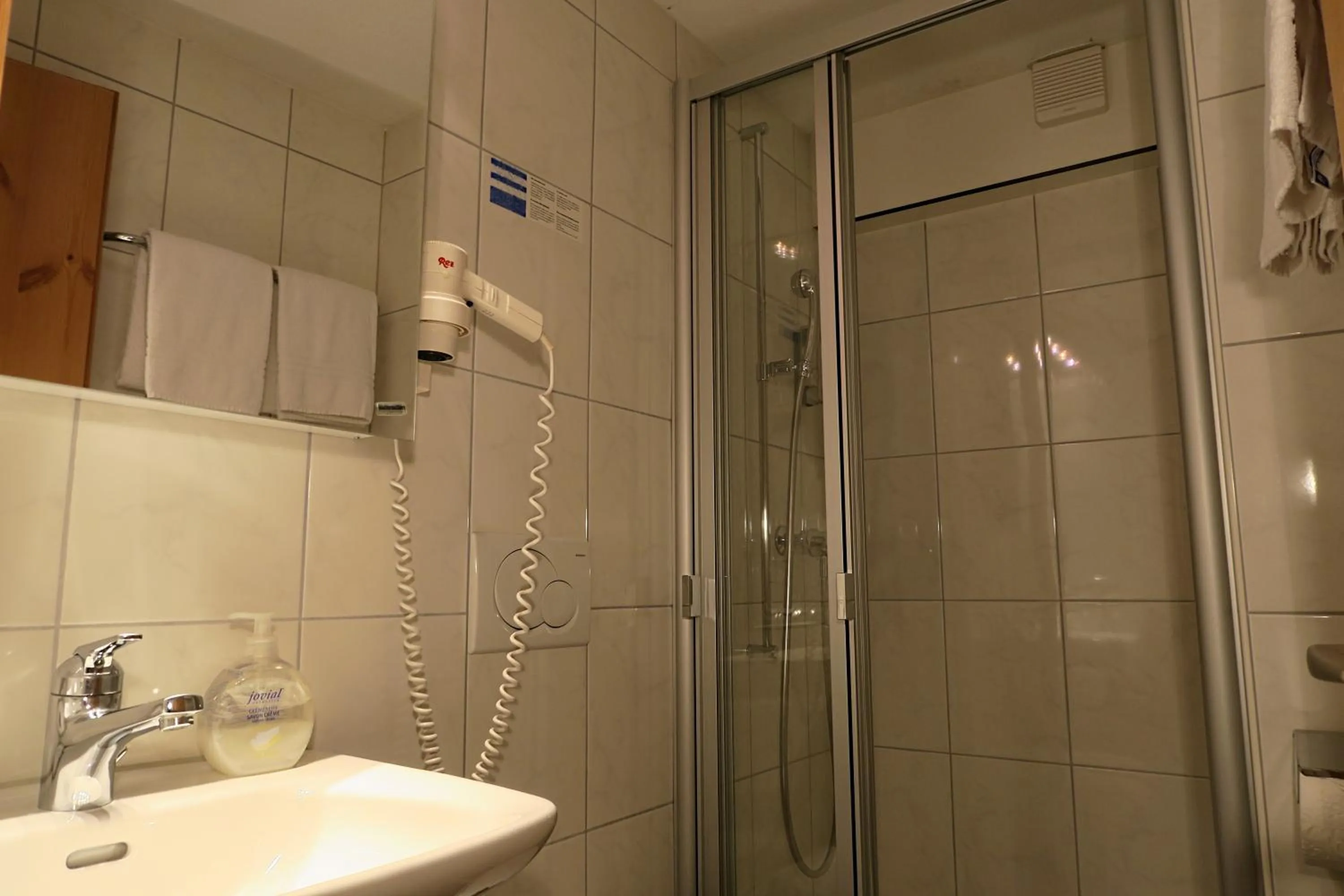 Shower in Hotel Restaurant GABRIEL