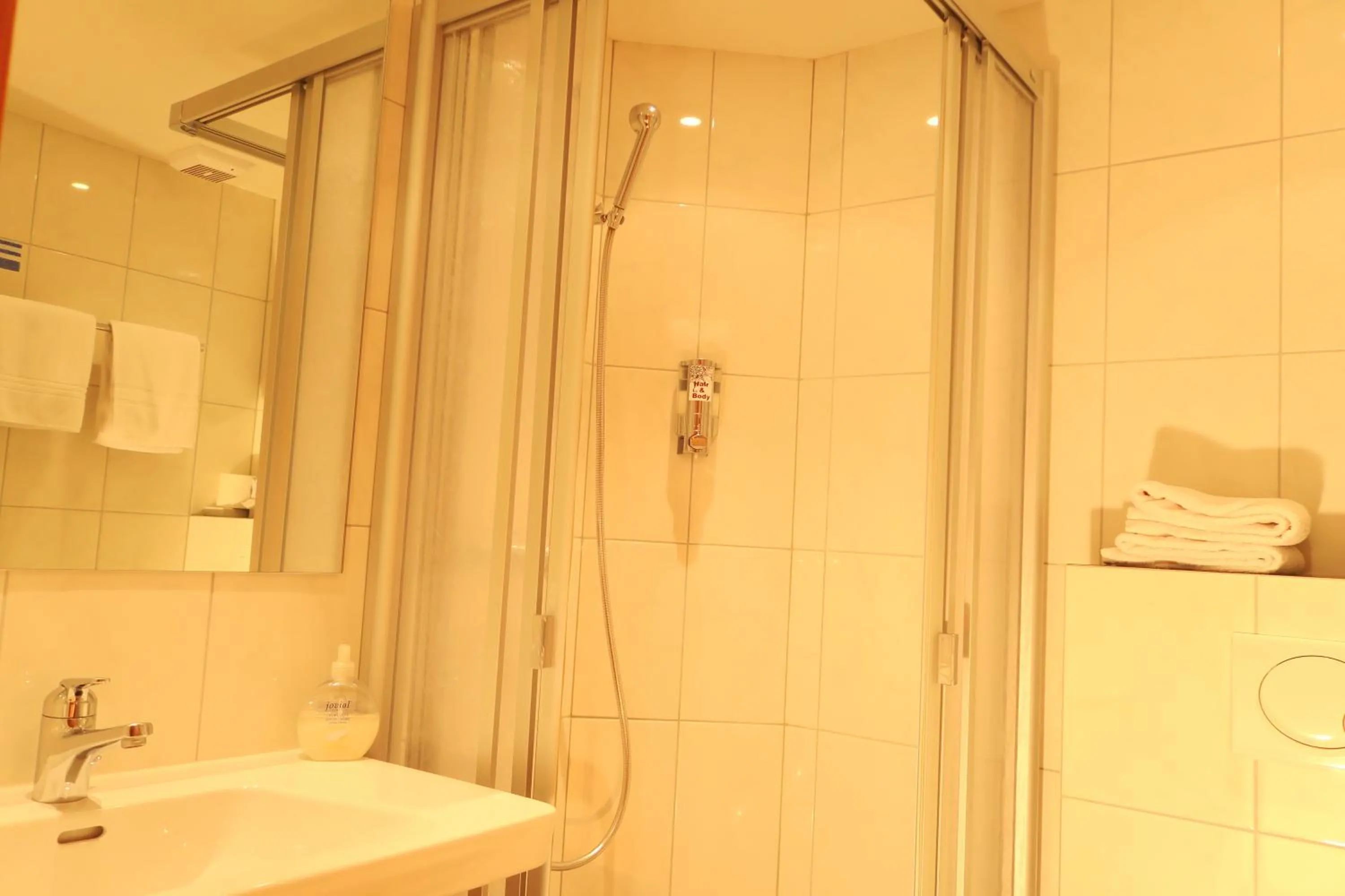 Shower in Hotel Restaurant GABRIEL