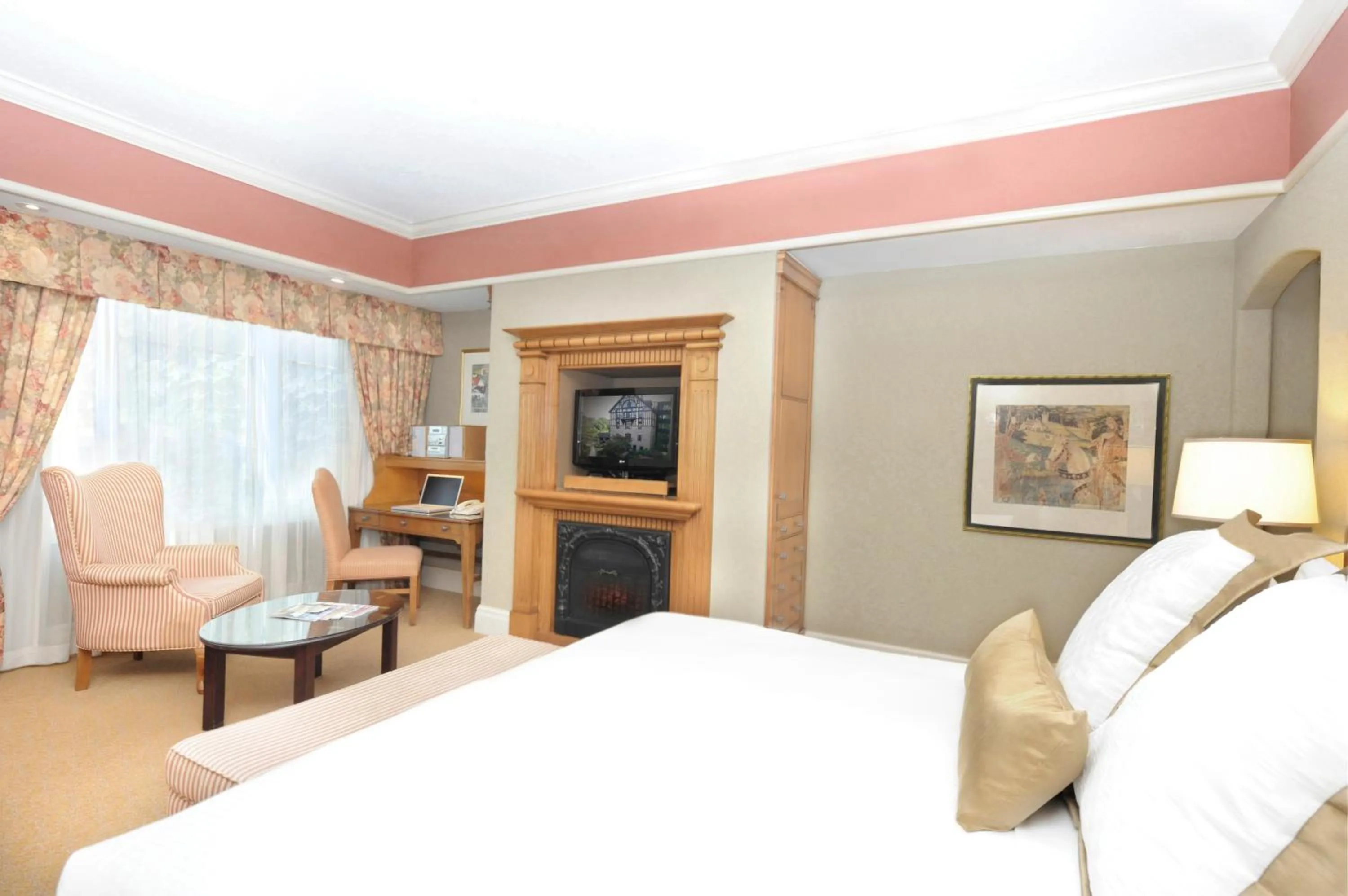 Photo of the whole room, Bed in Old Mill Toronto Hotel