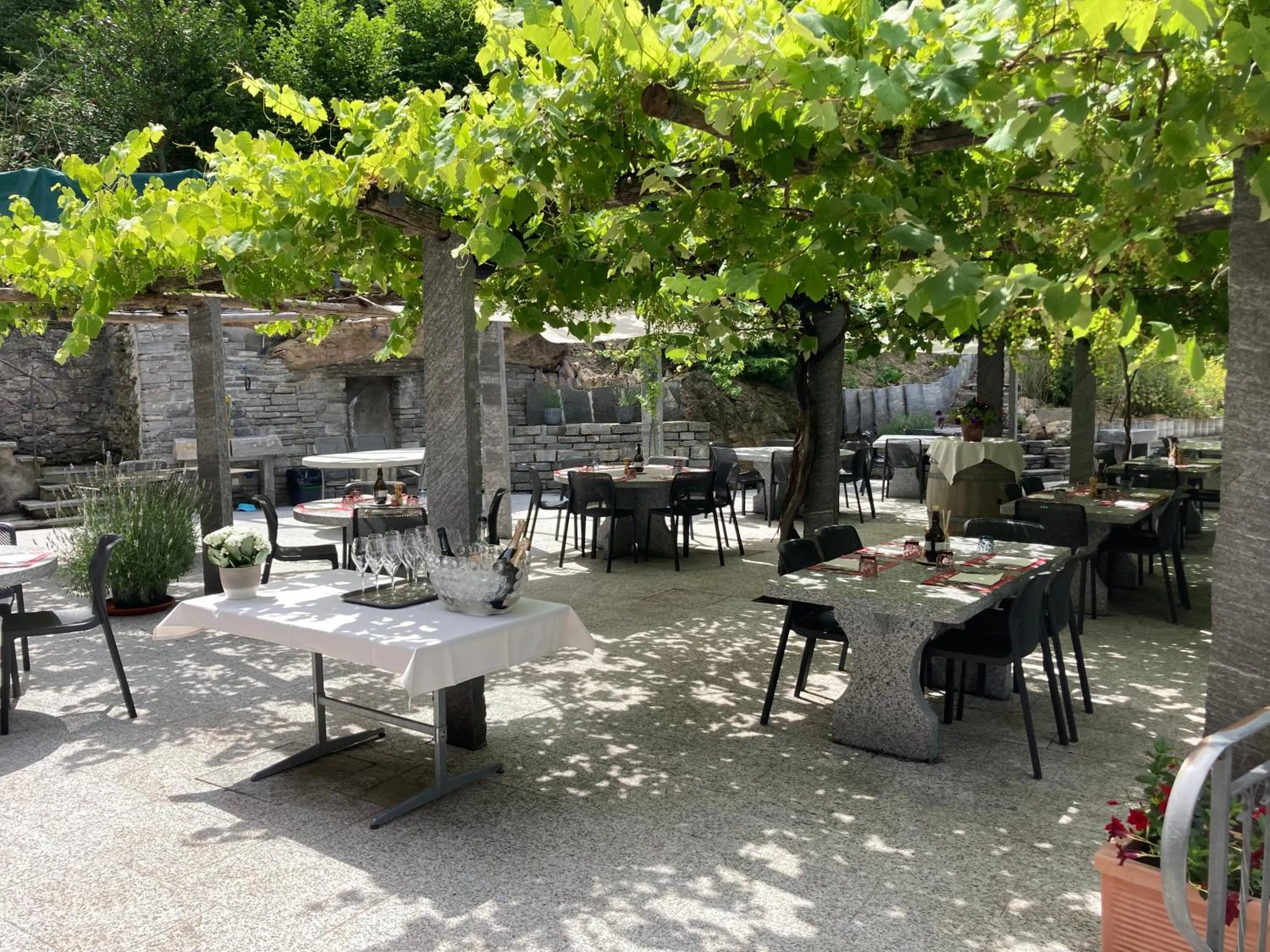 Balcony/Terrace in Hotel Ristorante Grotto Serta