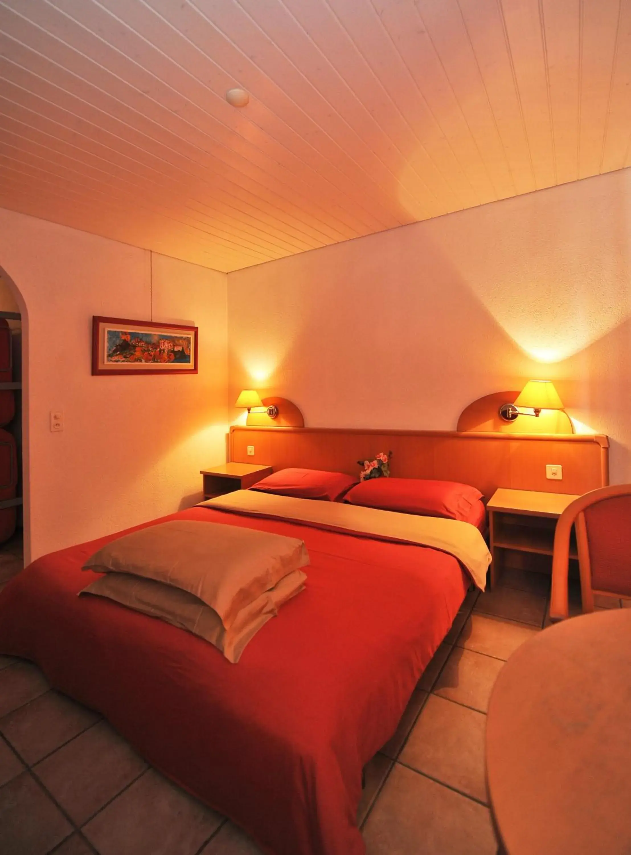 Quadruple Room with Shower in Hotel Ristorante Grotto Serta Quadruple Room with Shower in Hotel Ristorante Grotto Serta