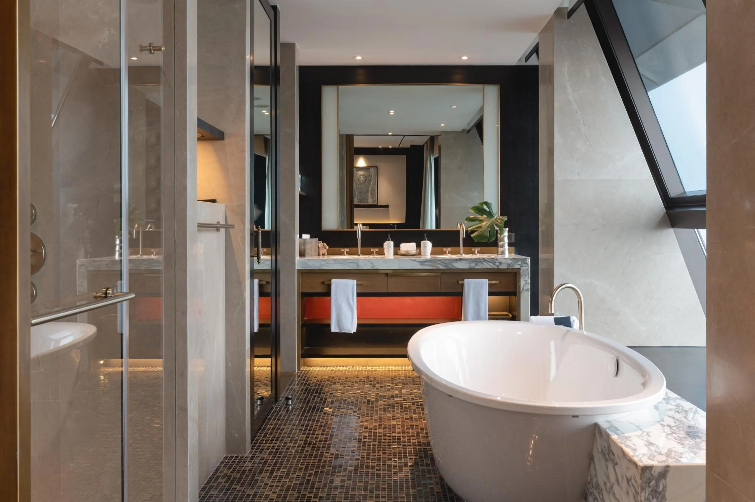 Bath in Rosewood Phnom Penh