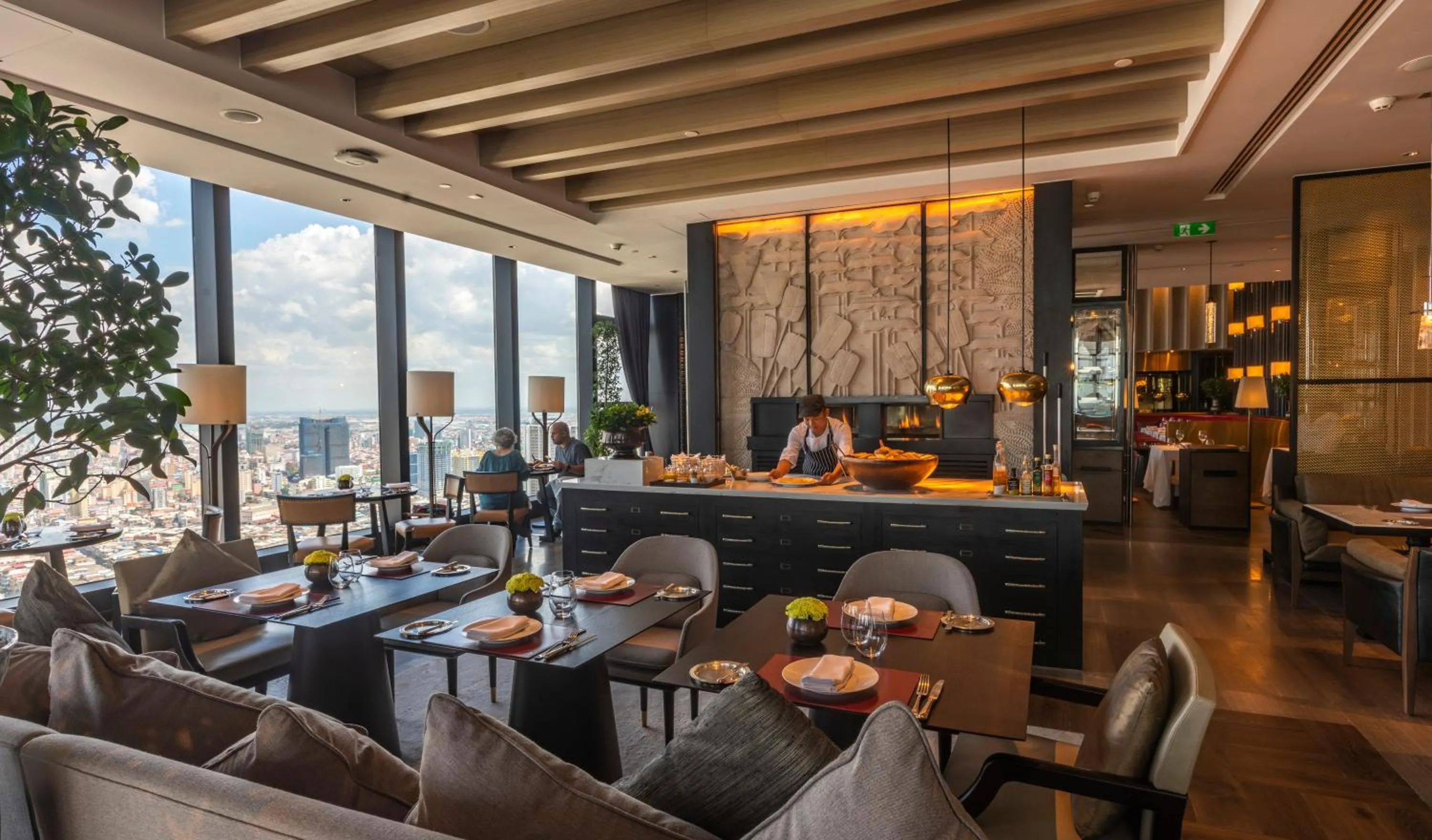 Restaurant/places to eat in Rosewood Phnom Penh