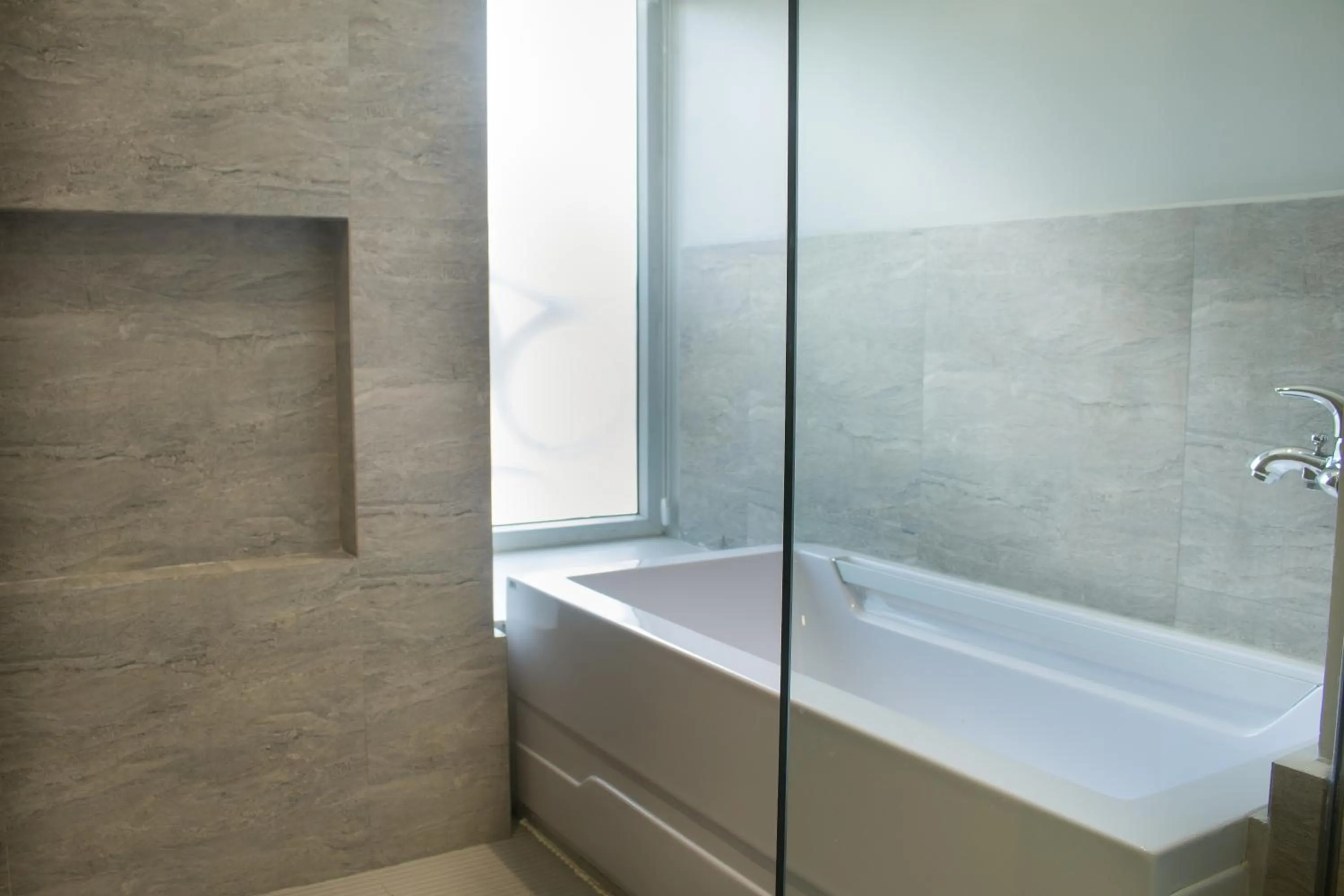 Bath in 1A Express Hotel