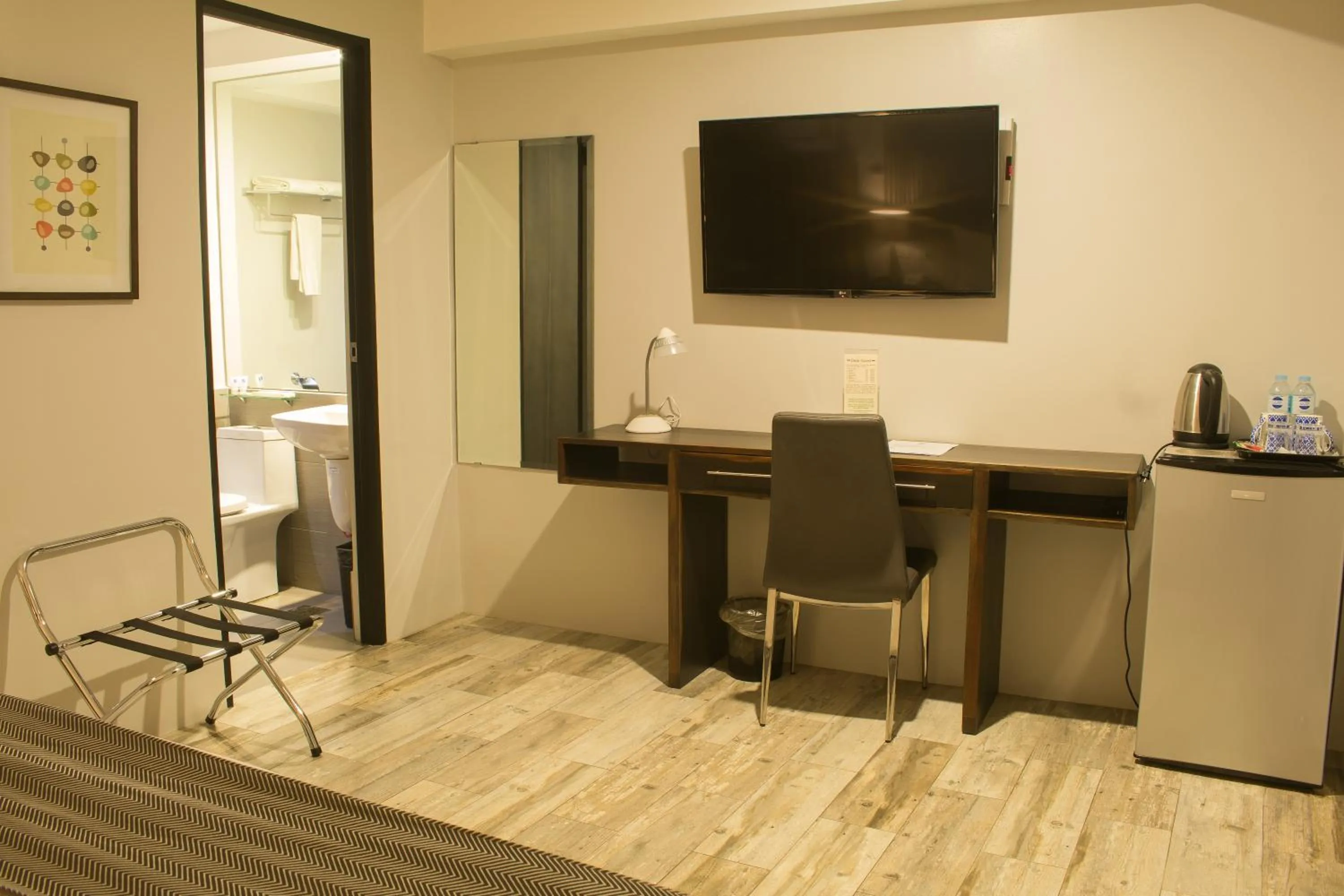 TV and multimedia in 1A Express Hotel