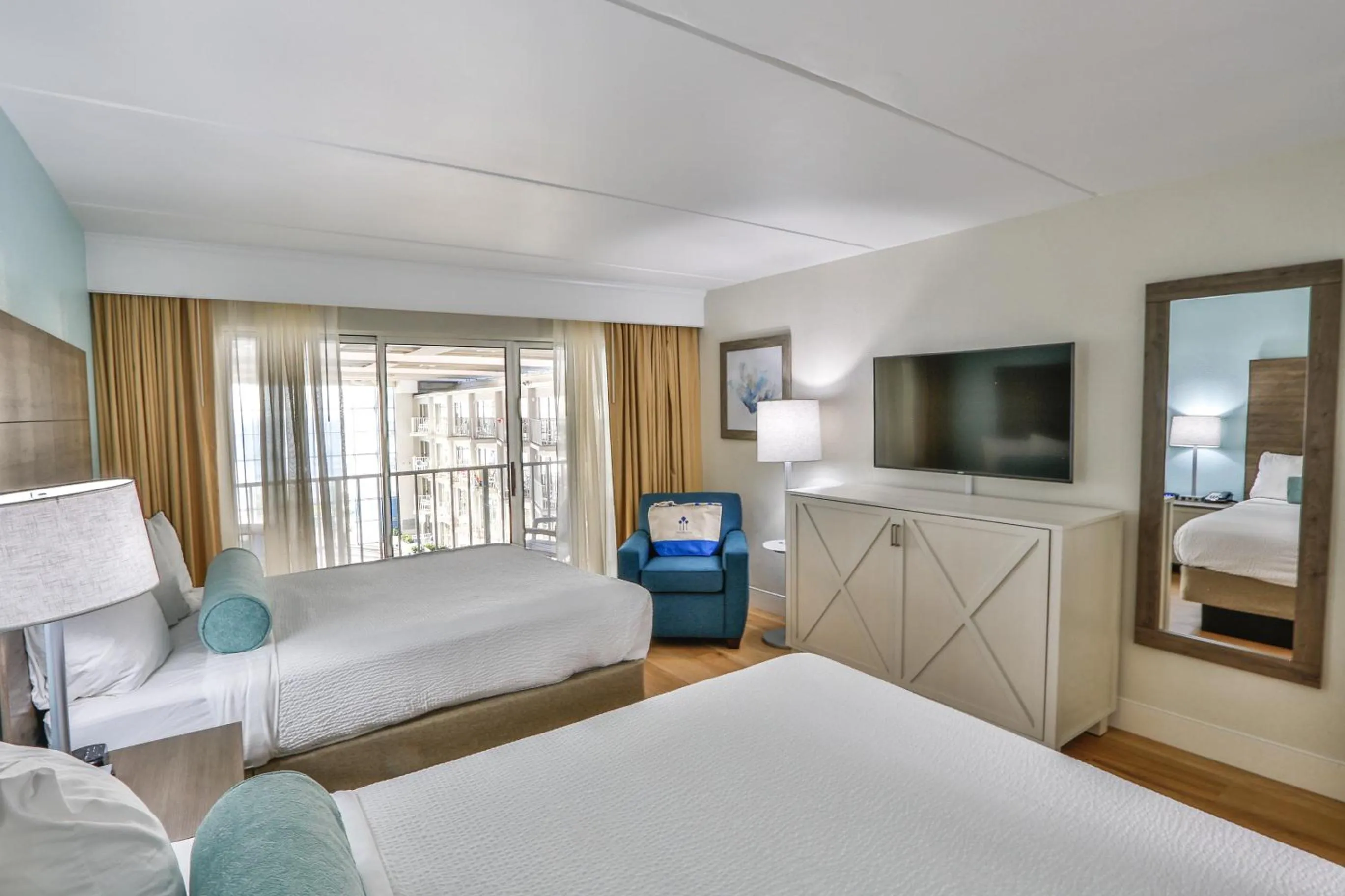 Bed in Princess Royale Oceanfront Resort