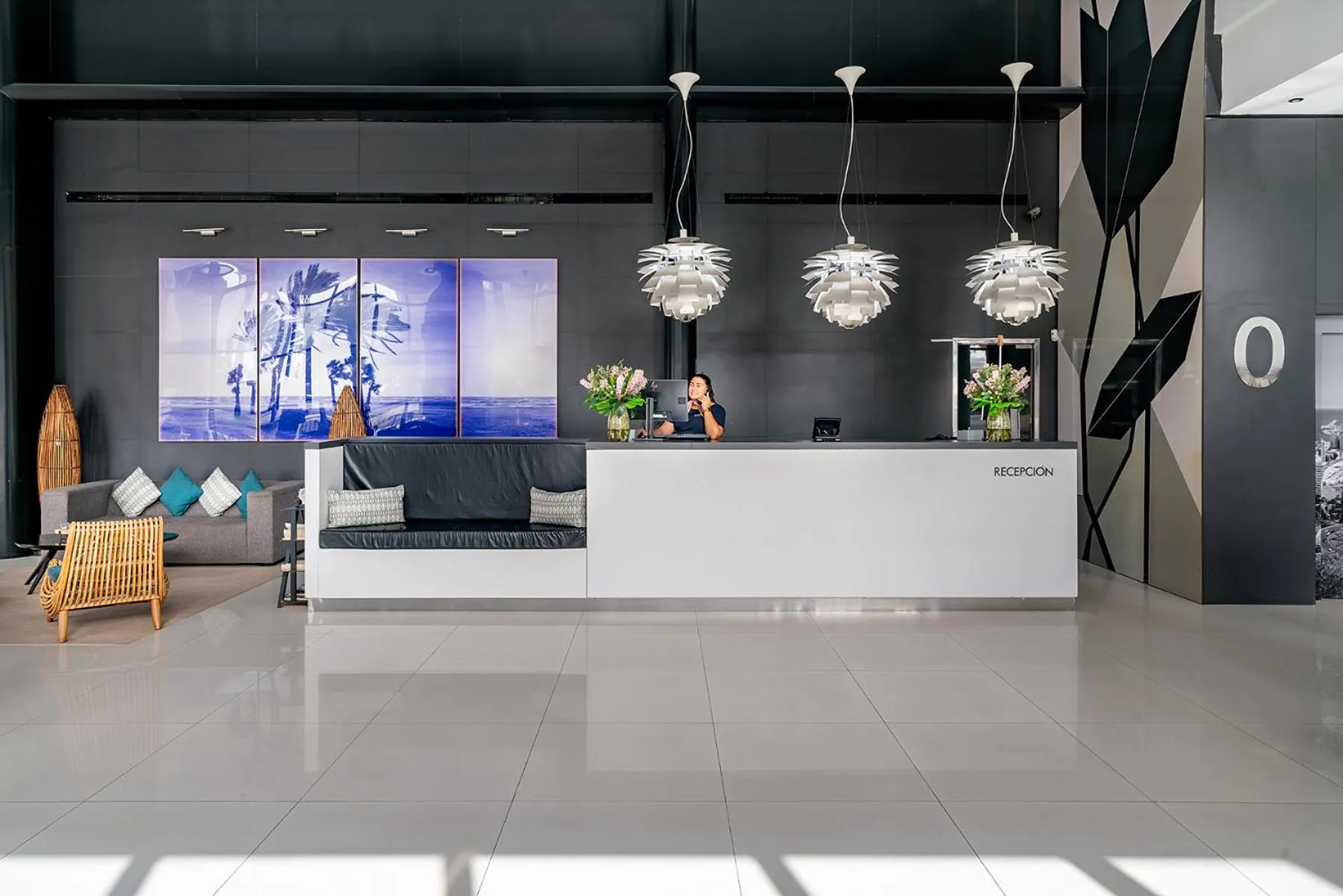 Lobby or reception in Vincci Málaga