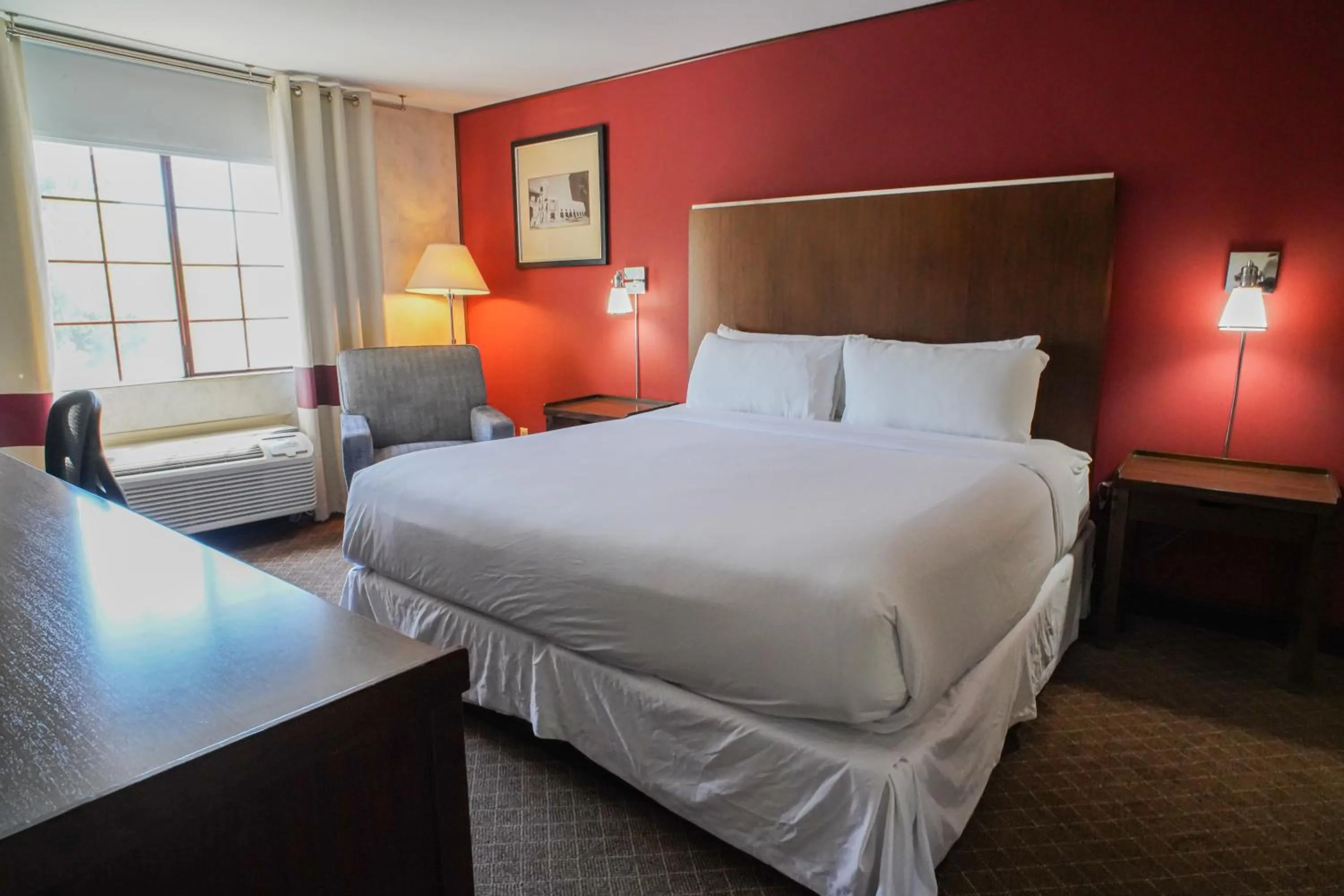 Bed in La Hacienda San Jose Silicon Valley