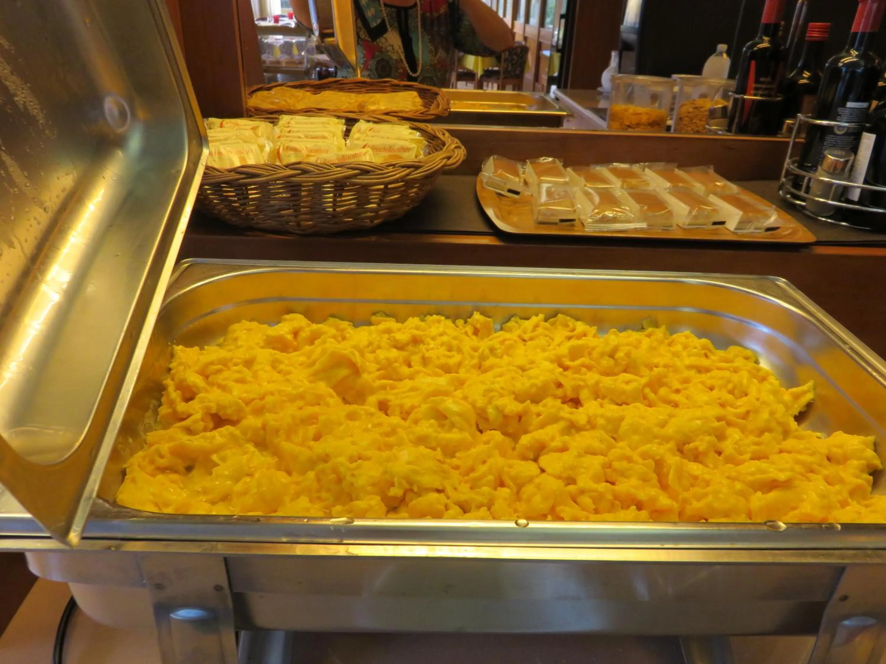 Buffet breakfast in Hotel Garden