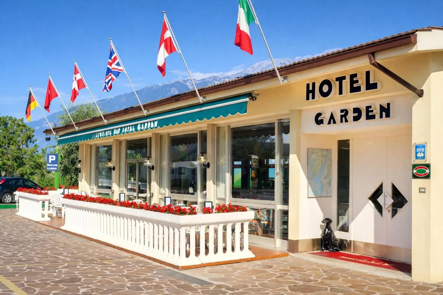 Facade/entrance in Hotel Garden NEW MANAGEMENT