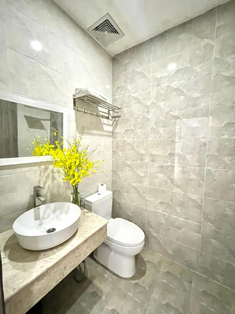 Shower in Dalat Memory Inn