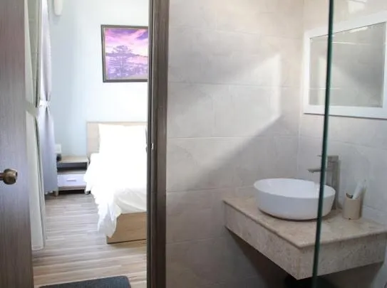 Shower in Dalat Memory Inn