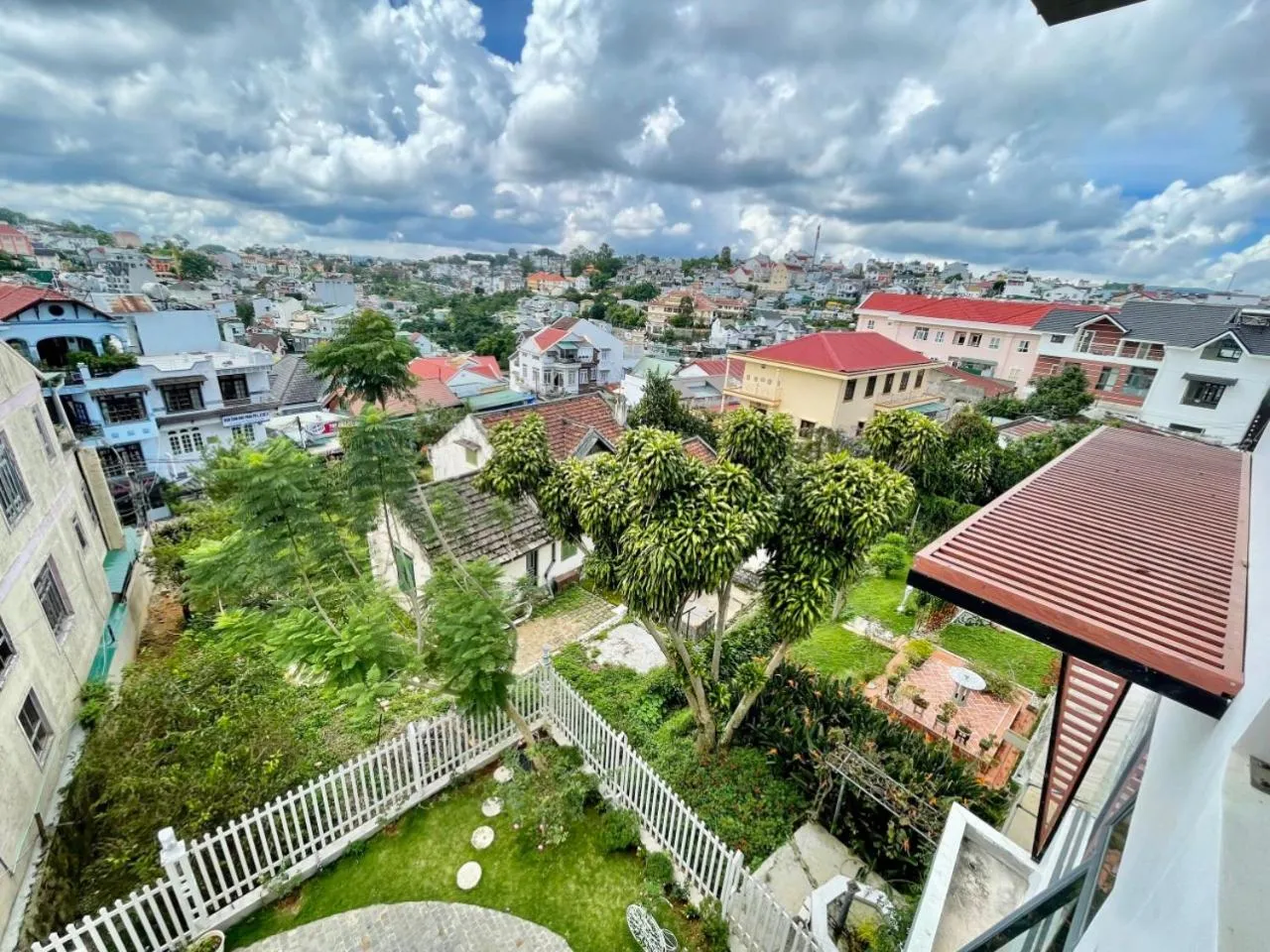 Property building in Dalat Memory Inn