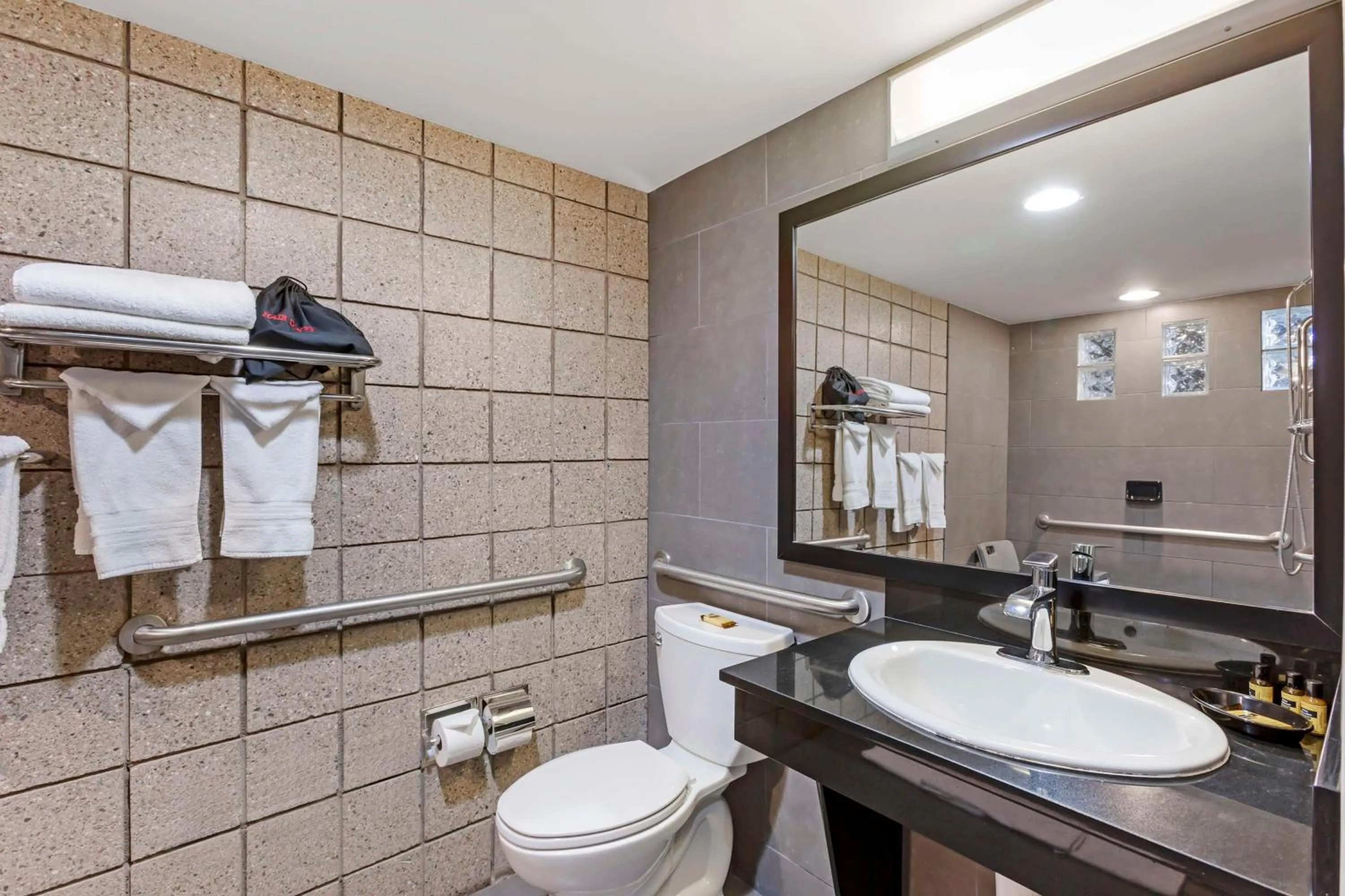 Bathroom in Best Western Plus Sundial