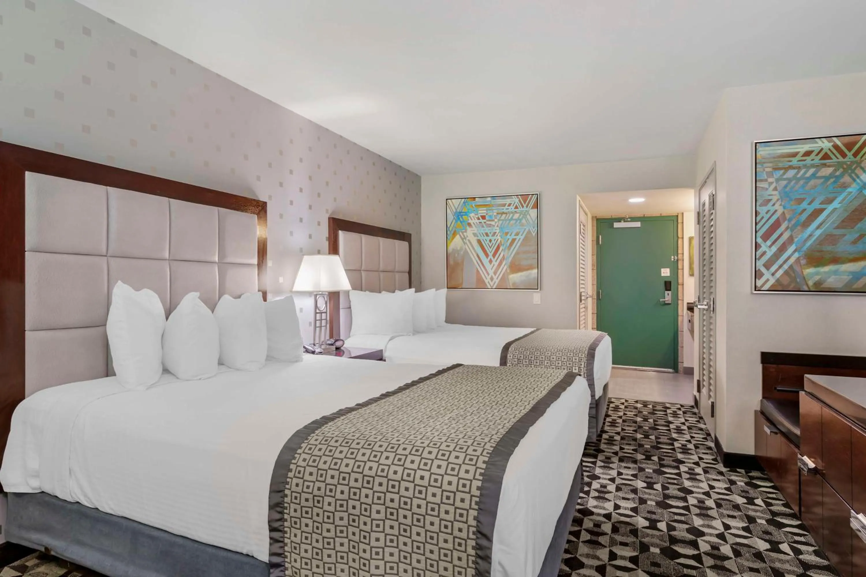 Bedroom, Bed in Best Western Plus Sundial