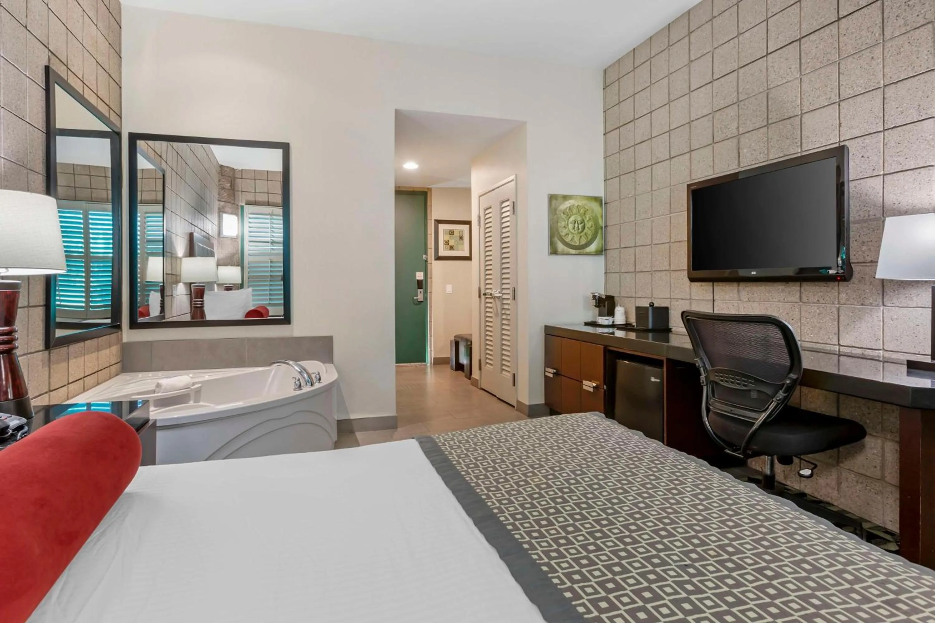 Bedroom, Bed in Best Western Plus Sundial