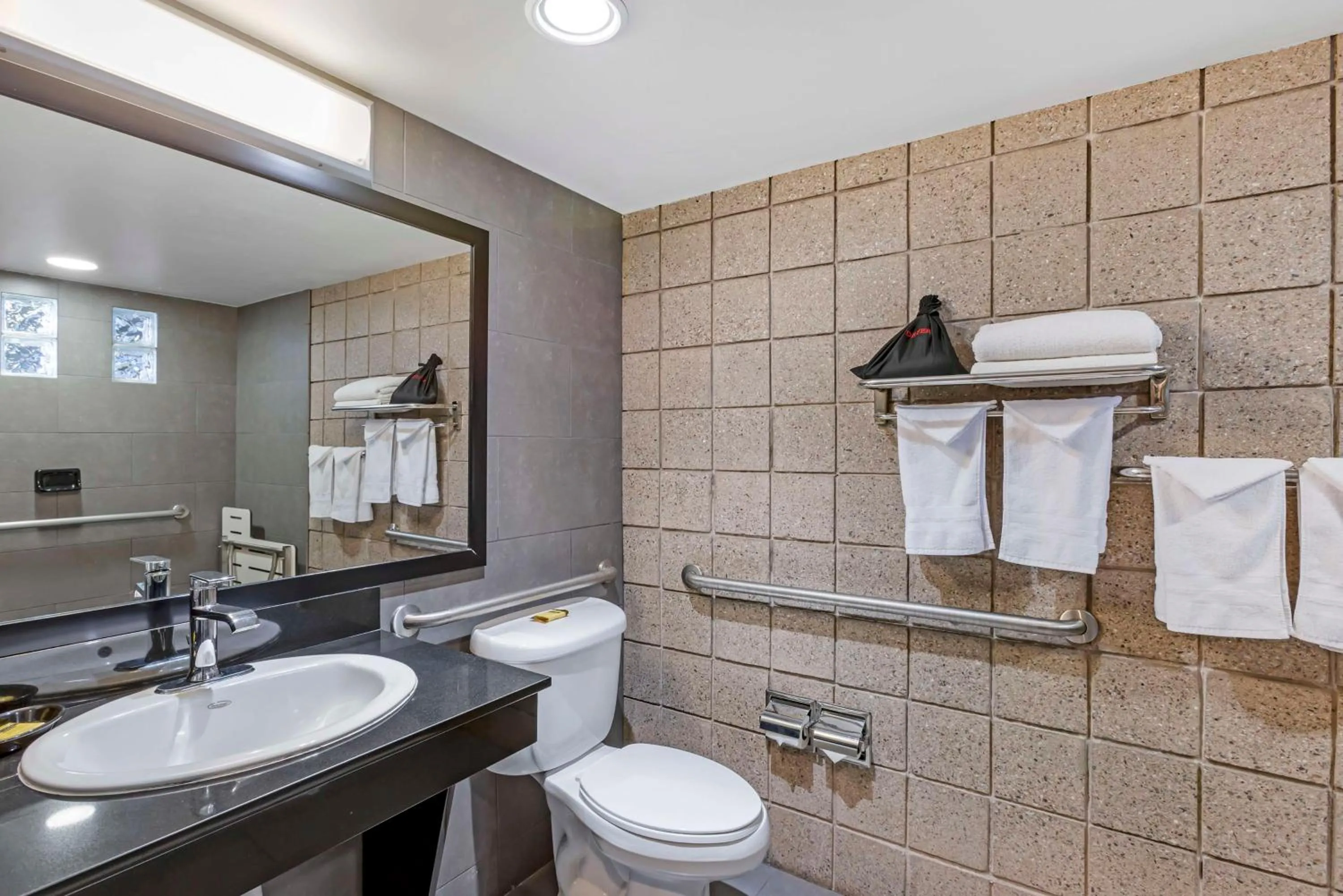 Bathroom in Best Western Plus Sundial