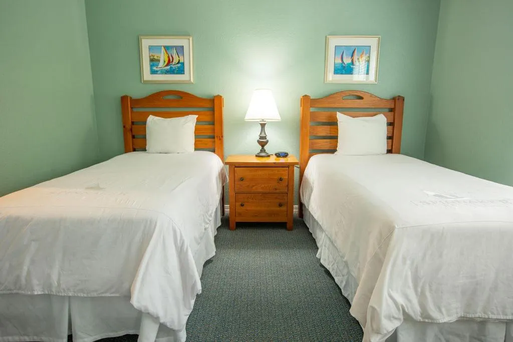 Bedroom, Bed in Palace View Resort by Spinnaker