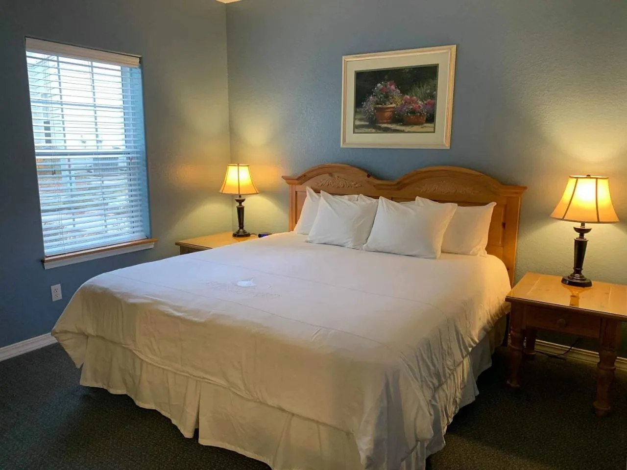 Bedroom, Bed in Palace View Resort by Spinnaker