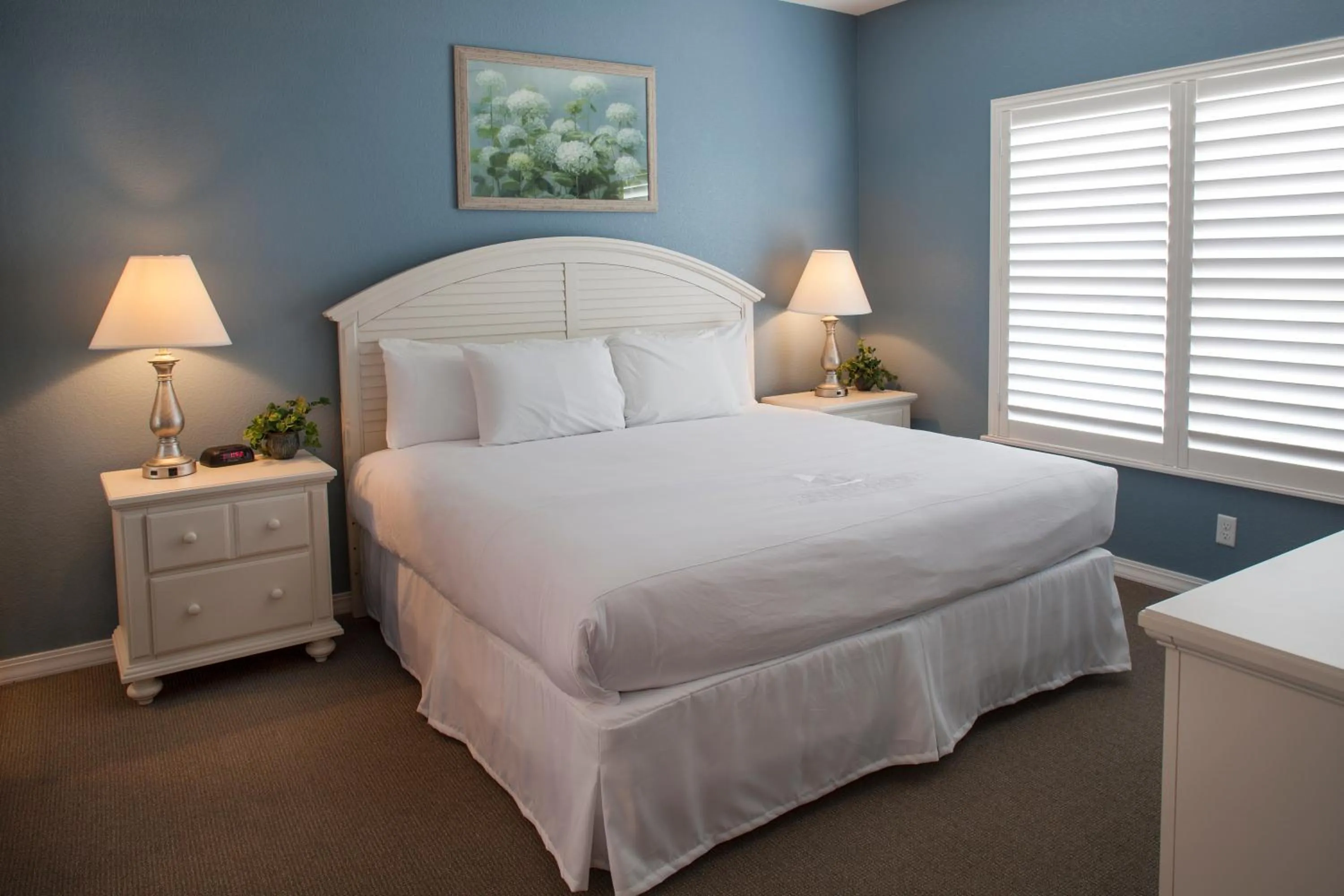 Bedroom, Bed in Palace View Resort by Spinnaker