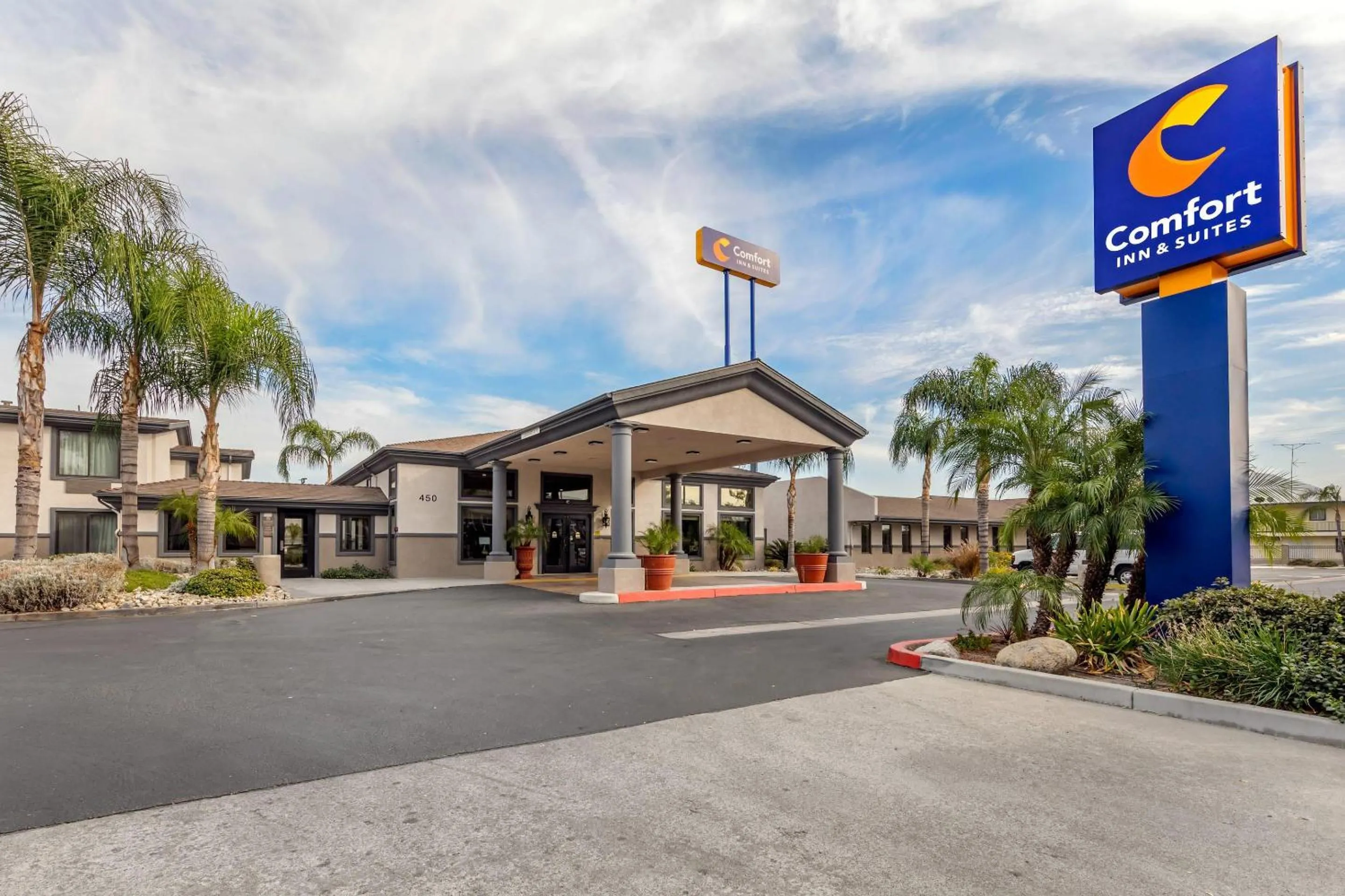 Property building in Comfort Inn & Suites Colton