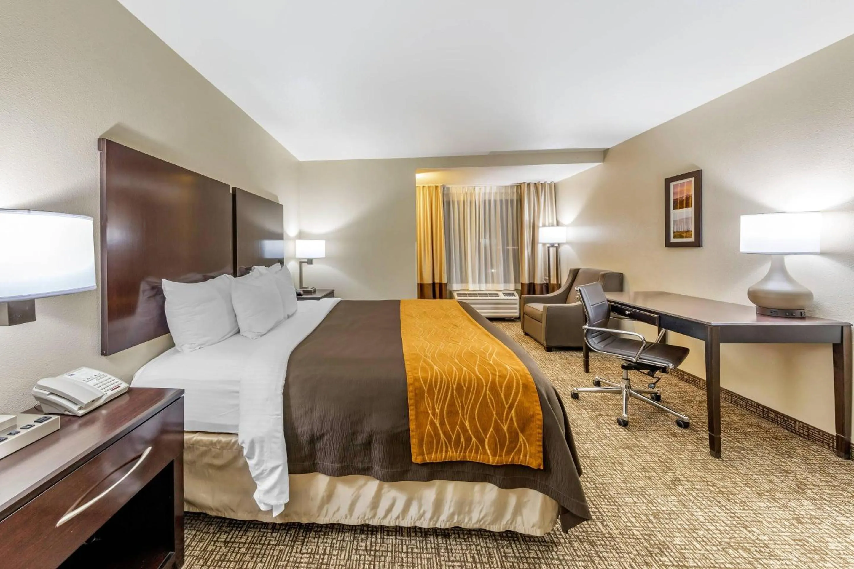 Bedroom, Bed in Comfort Inn & Suites Colton